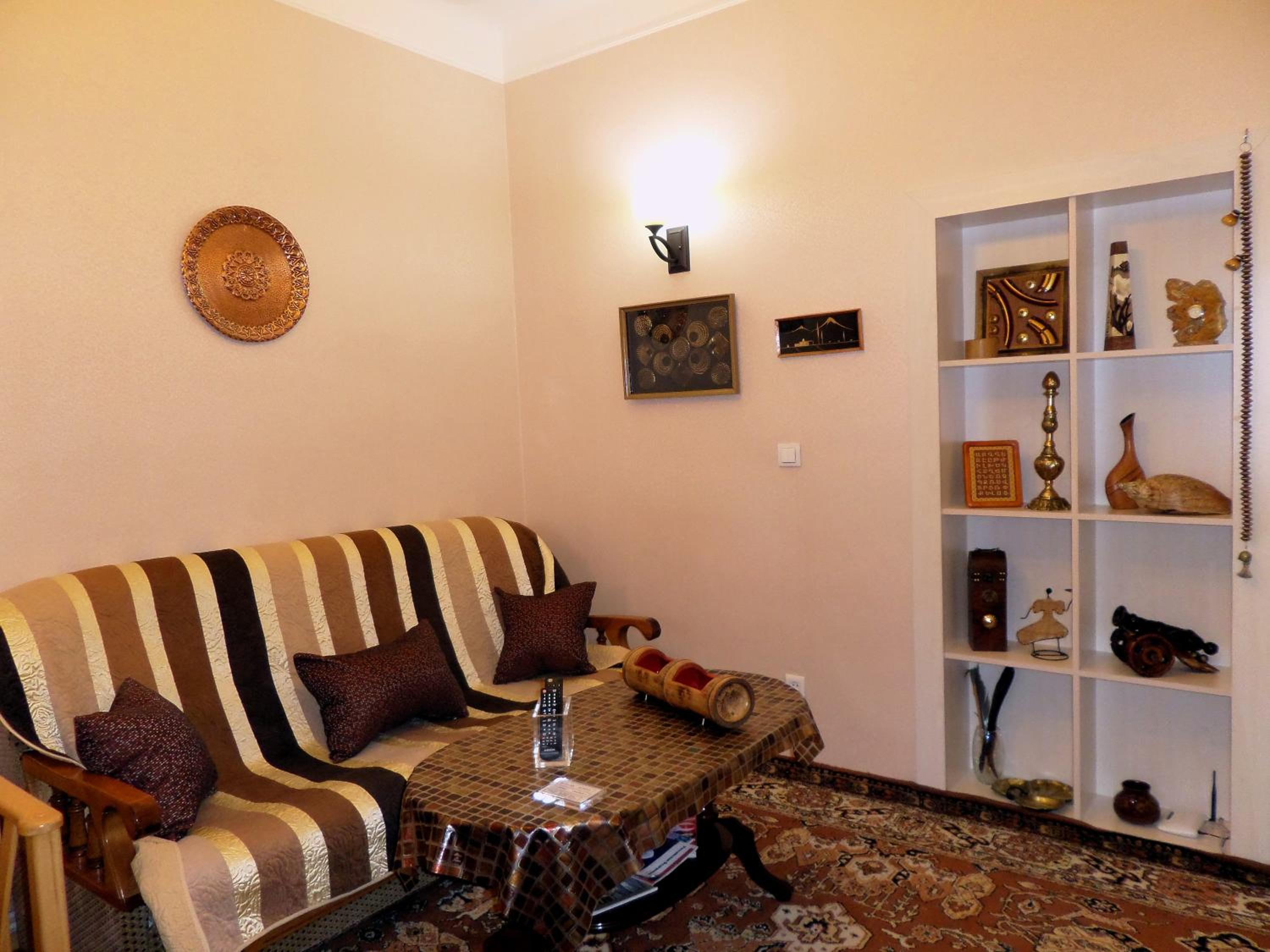 Ara & Gaya Аpartment