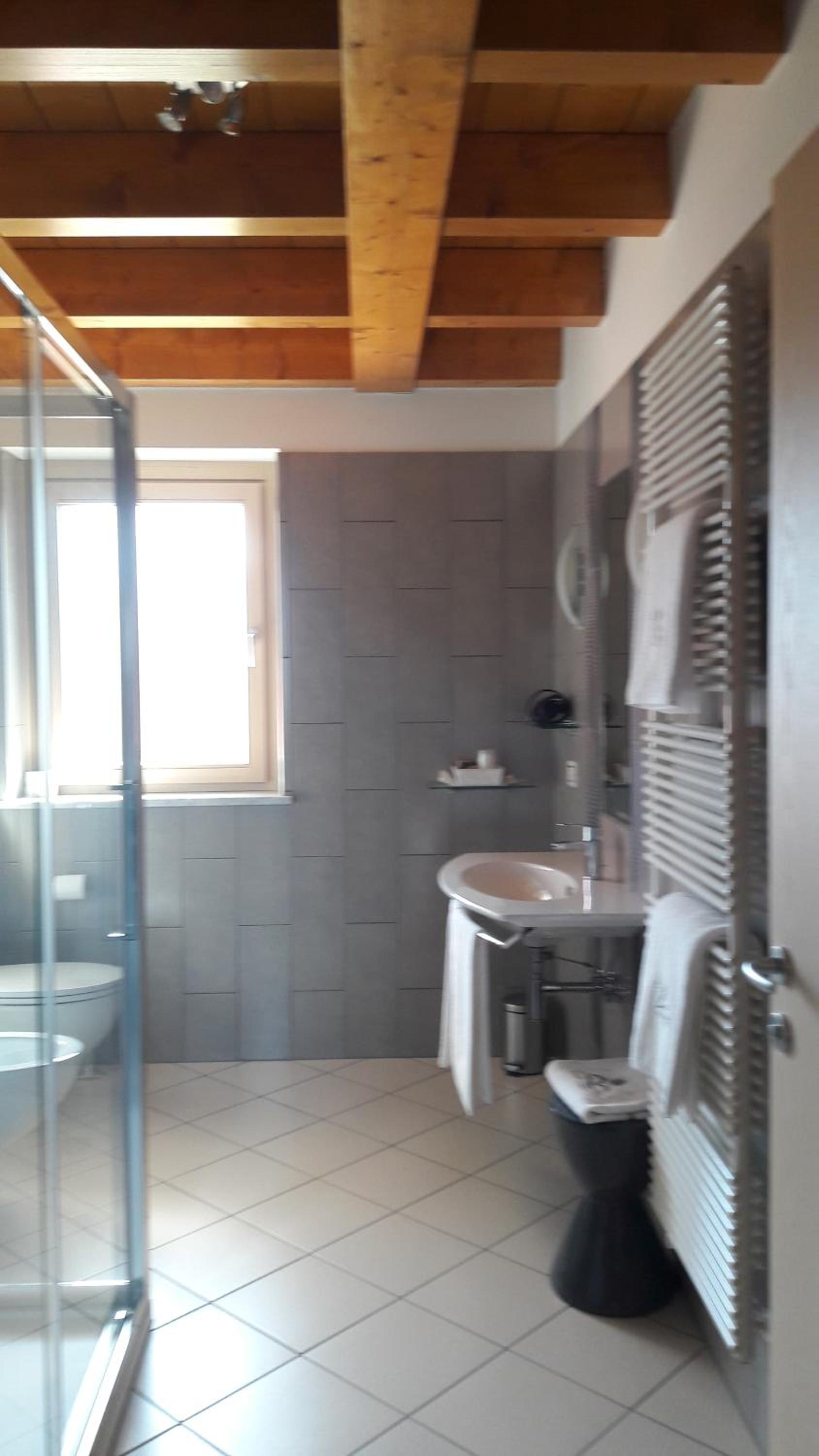Photo 43