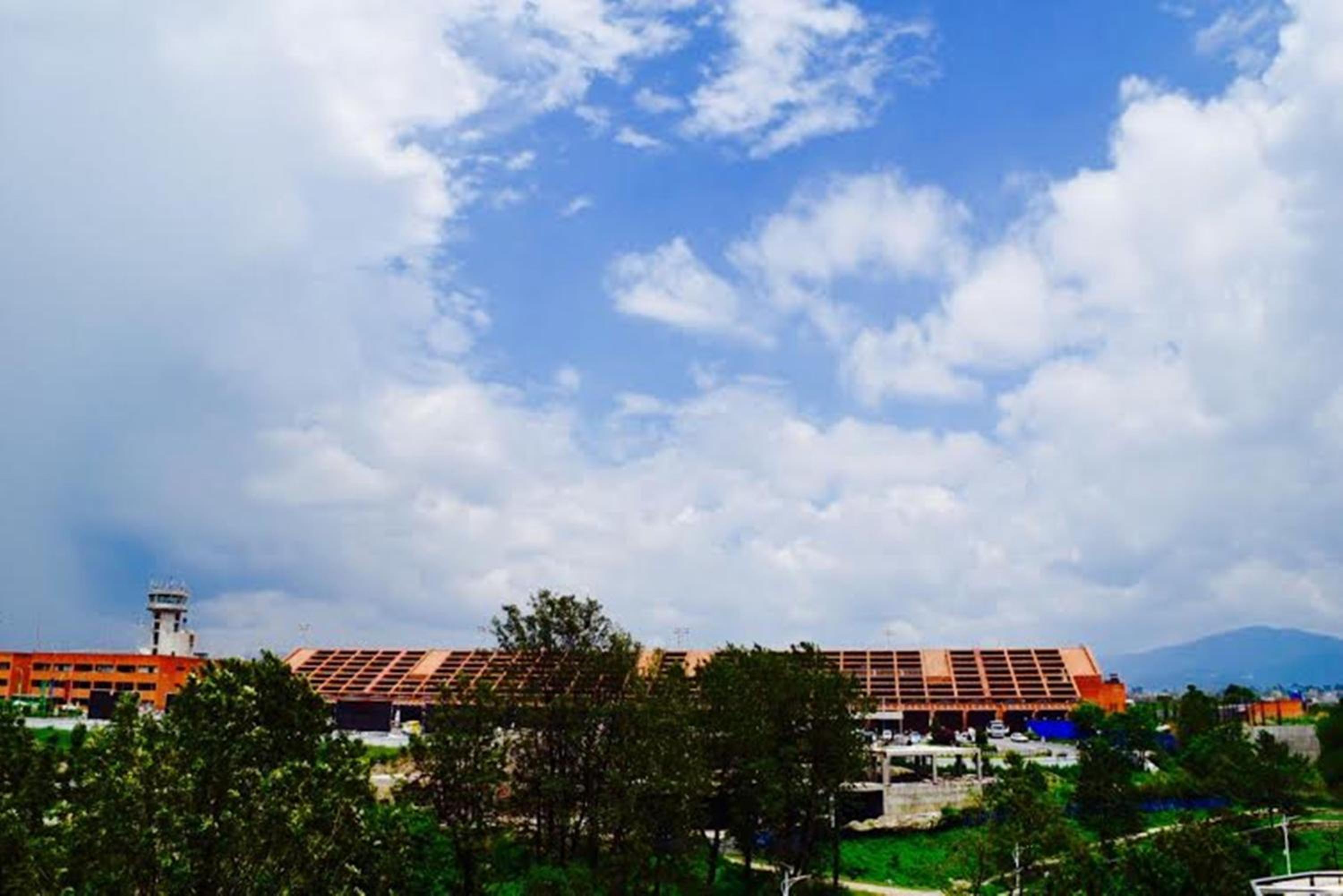 Hotel Regal Airport