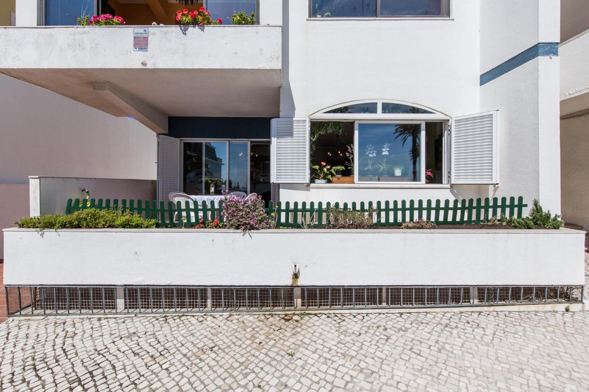 "HomeySuite" in Estoril Beach Apartment