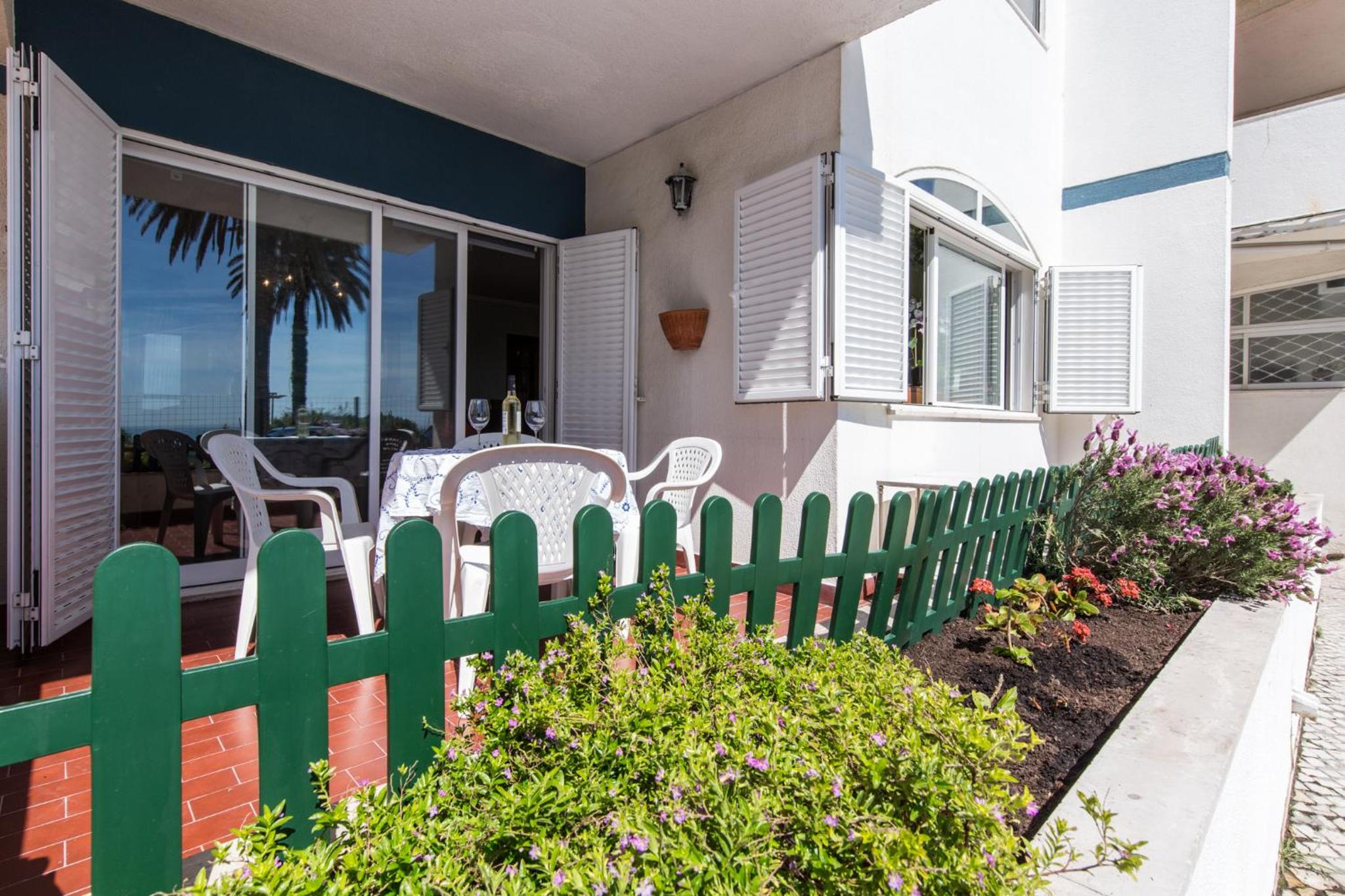 "HomeySuite" in Estoril Beach Apartment