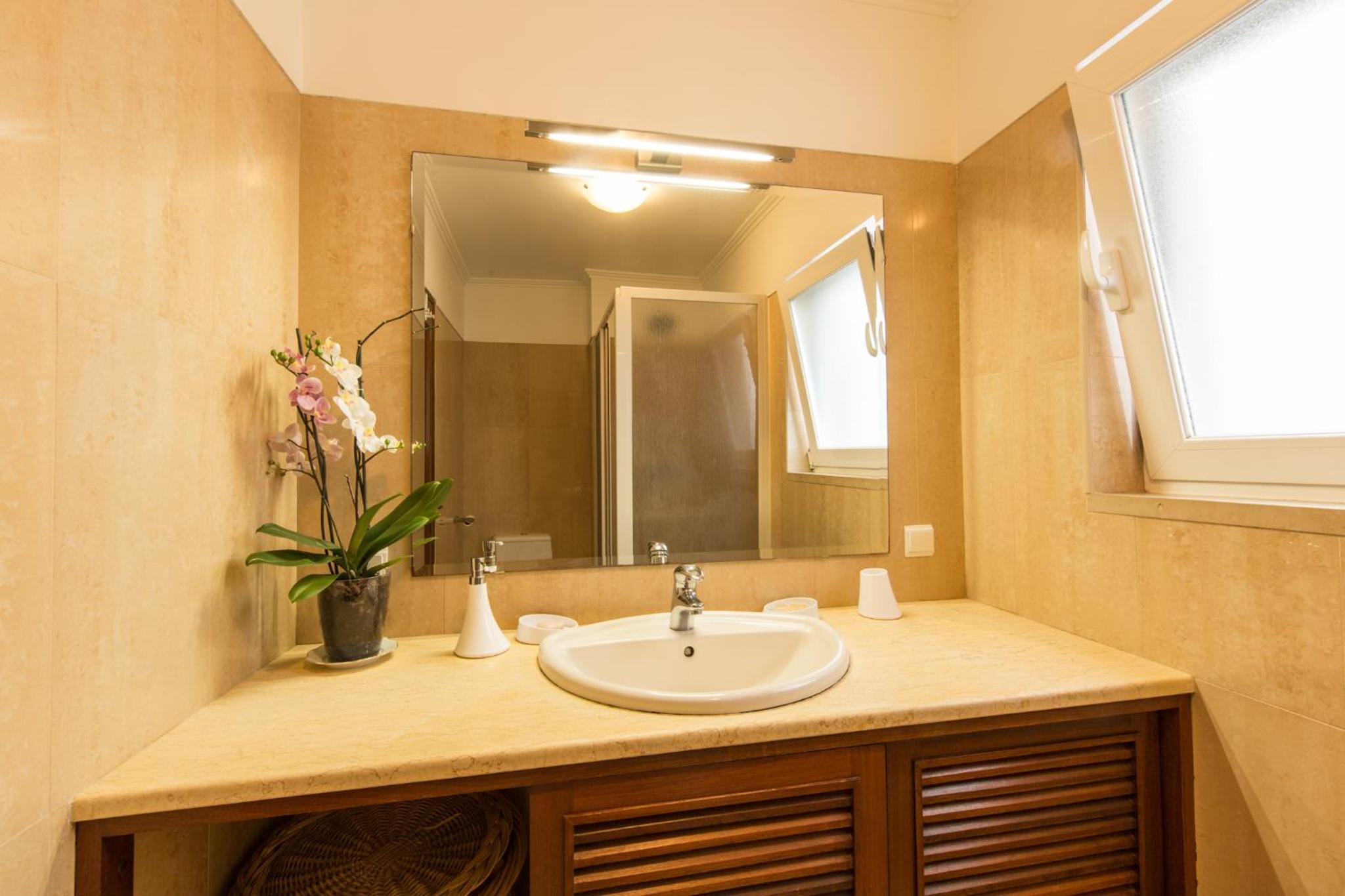 "HomeySuite" in Estoril Beach Apartment
