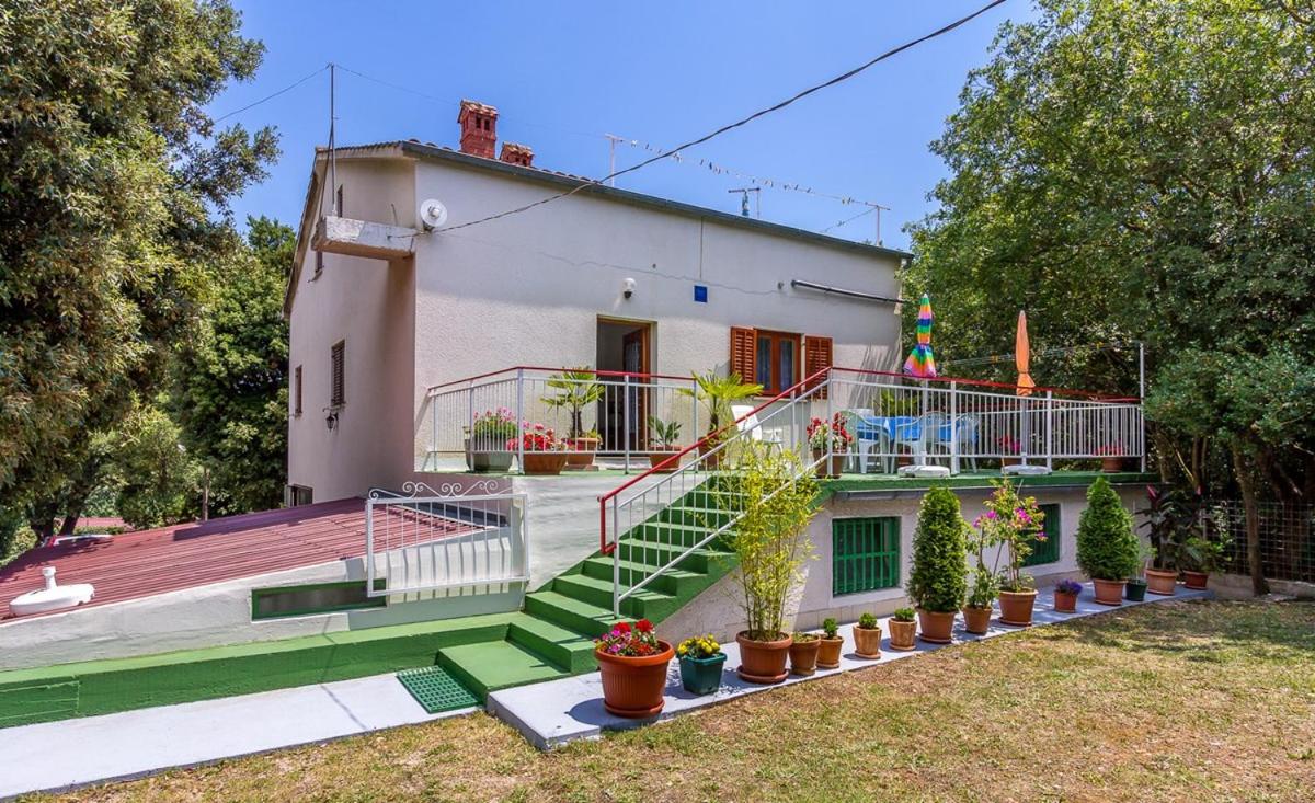 House Cador view 2