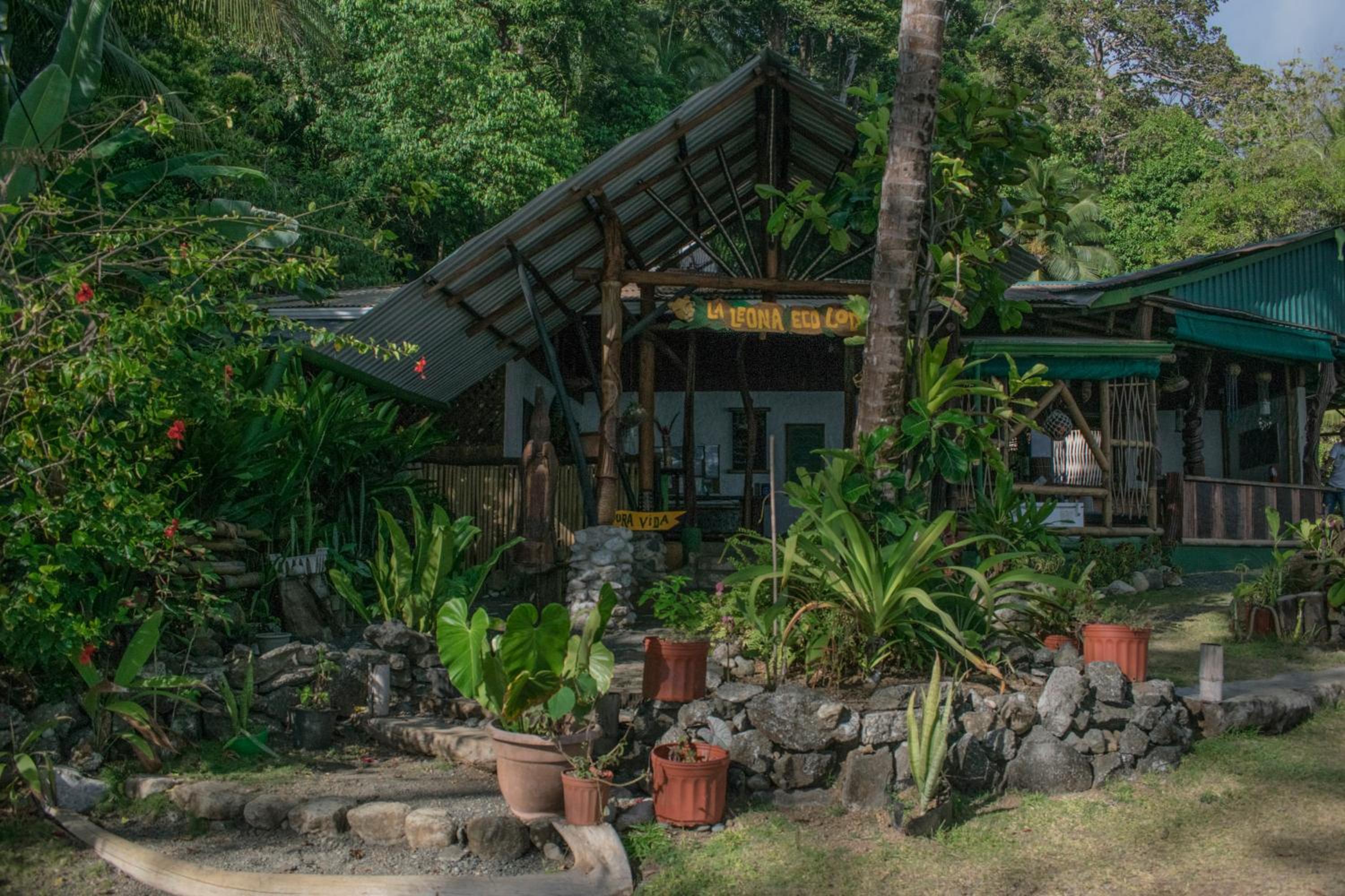 La Leona Eco Lodge