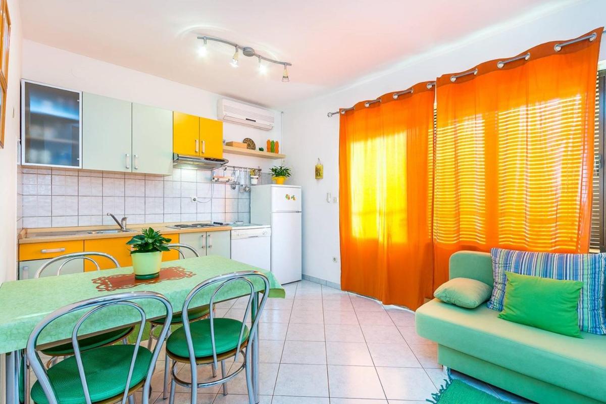 Apartment Mirna Vinkuran view 4