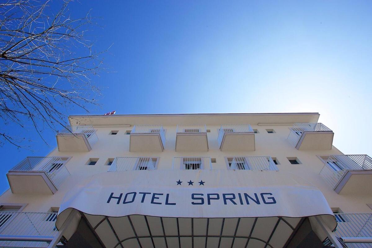 Hotel Spring - Image 1