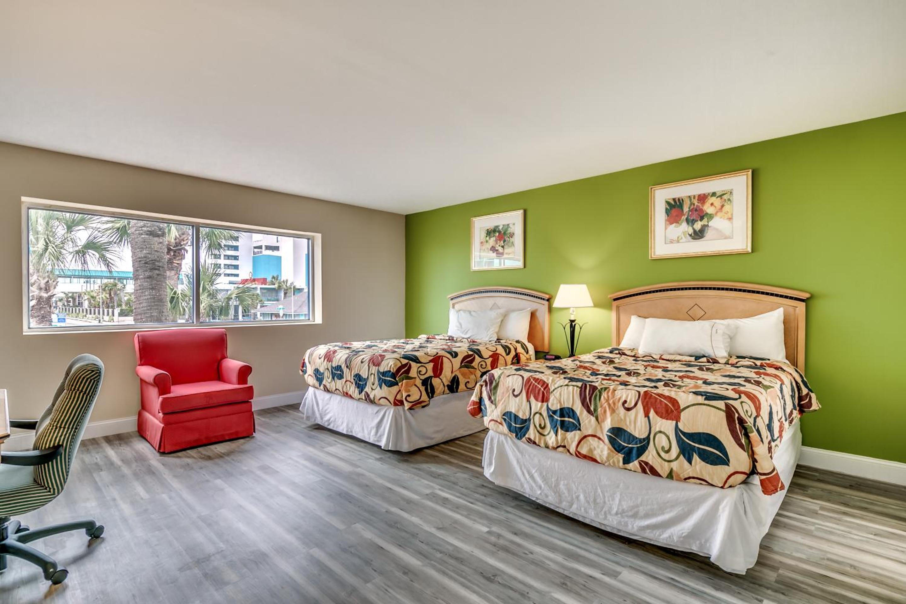 Beachcomber Inn & Suites