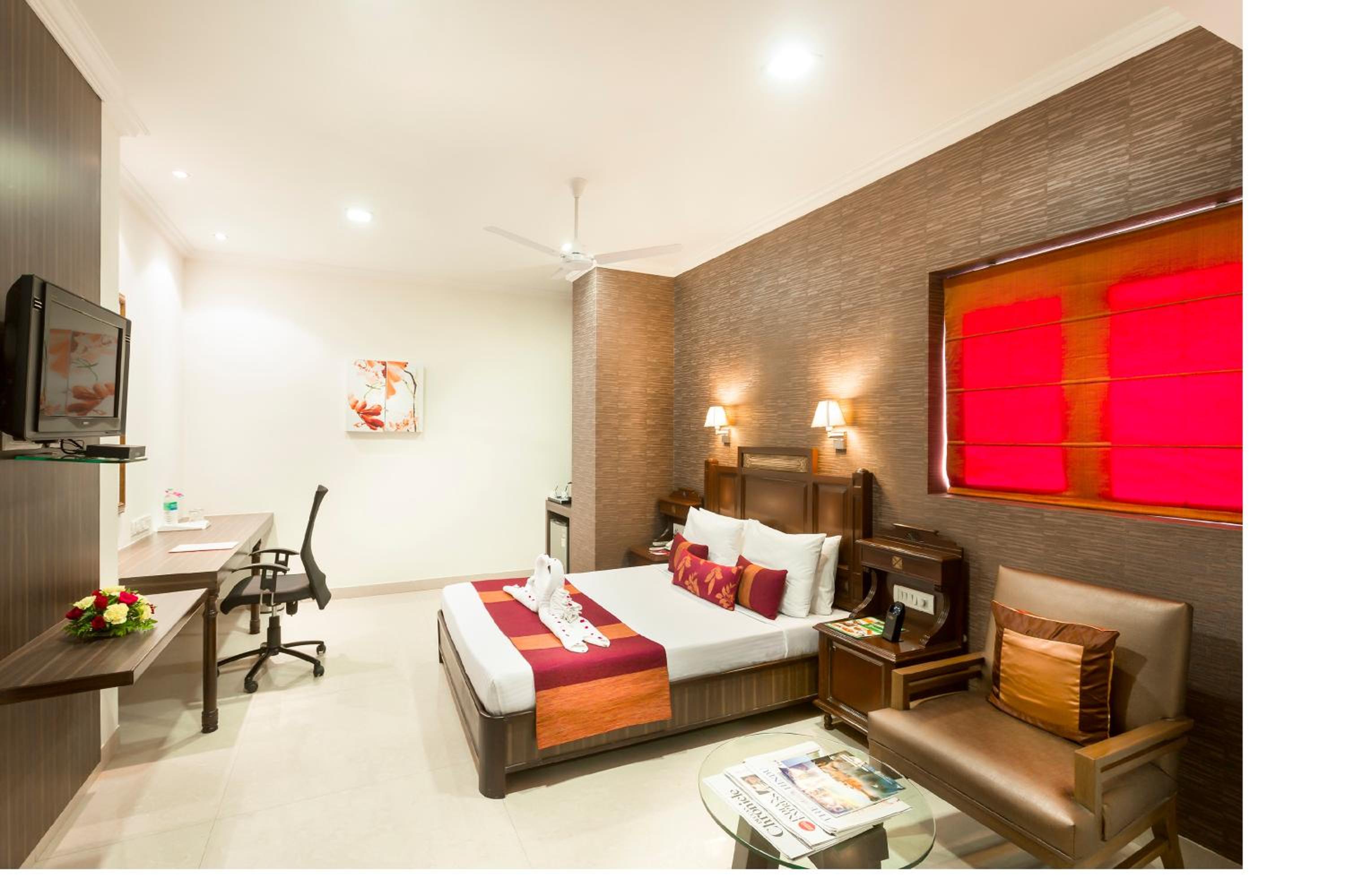 The Lotus Apartment hotel, Burkit Road