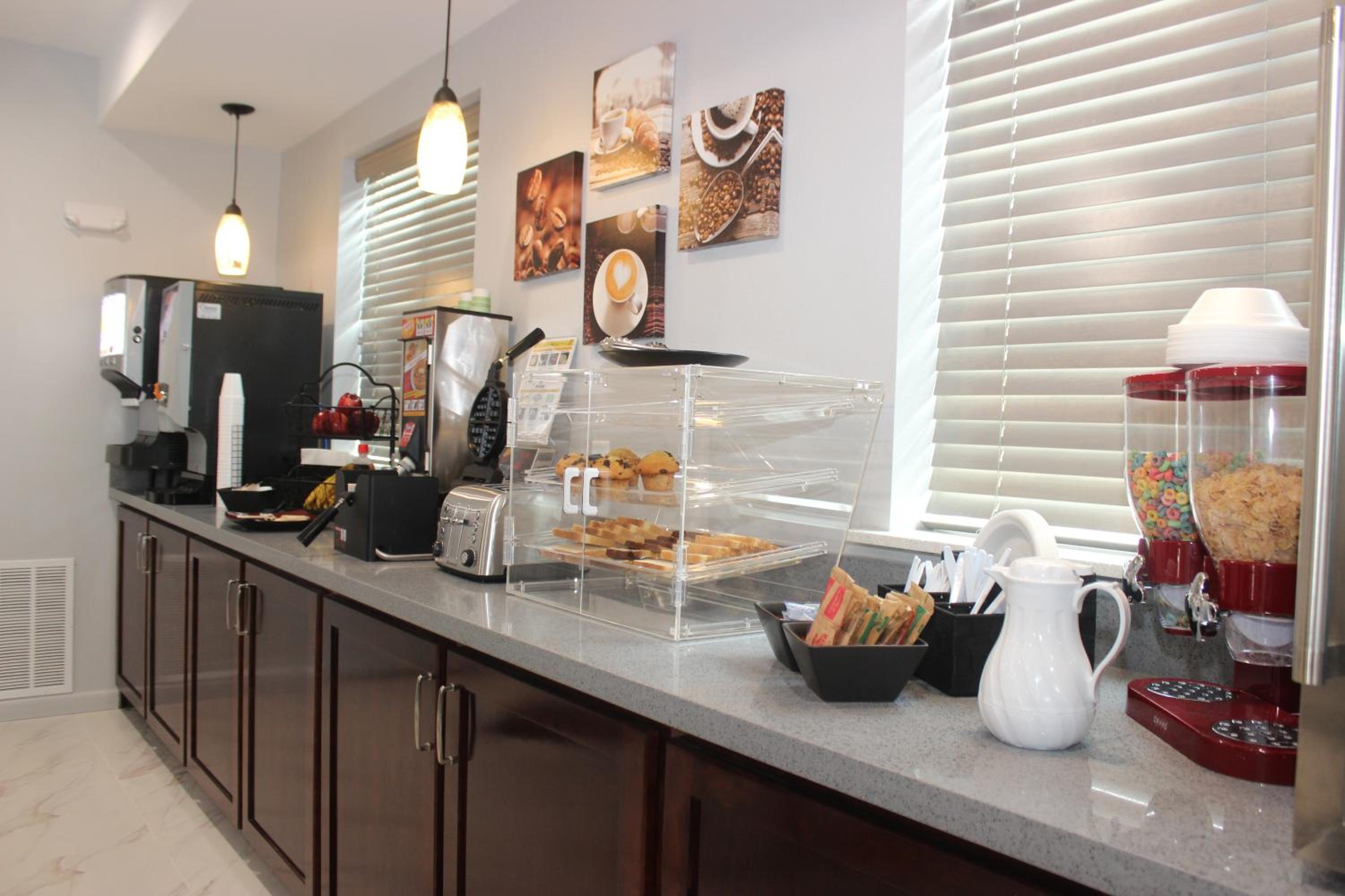 Paris Vacations - Paris Inn  Suites - Property Image 1