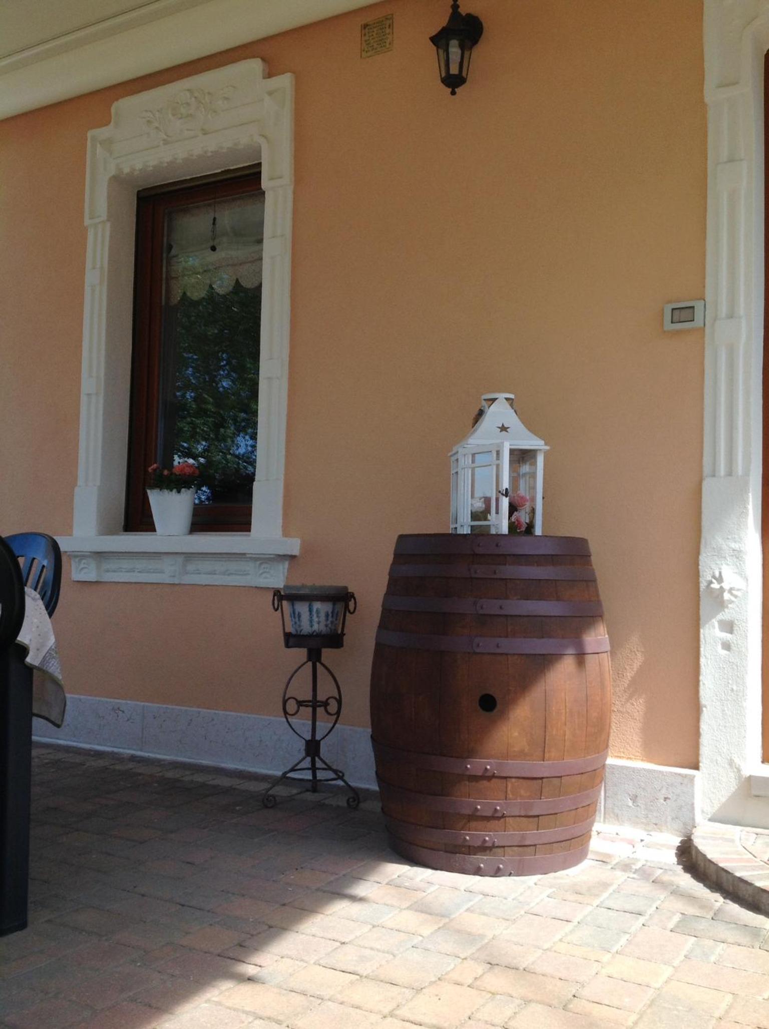 B&B Acero Rosso view 2