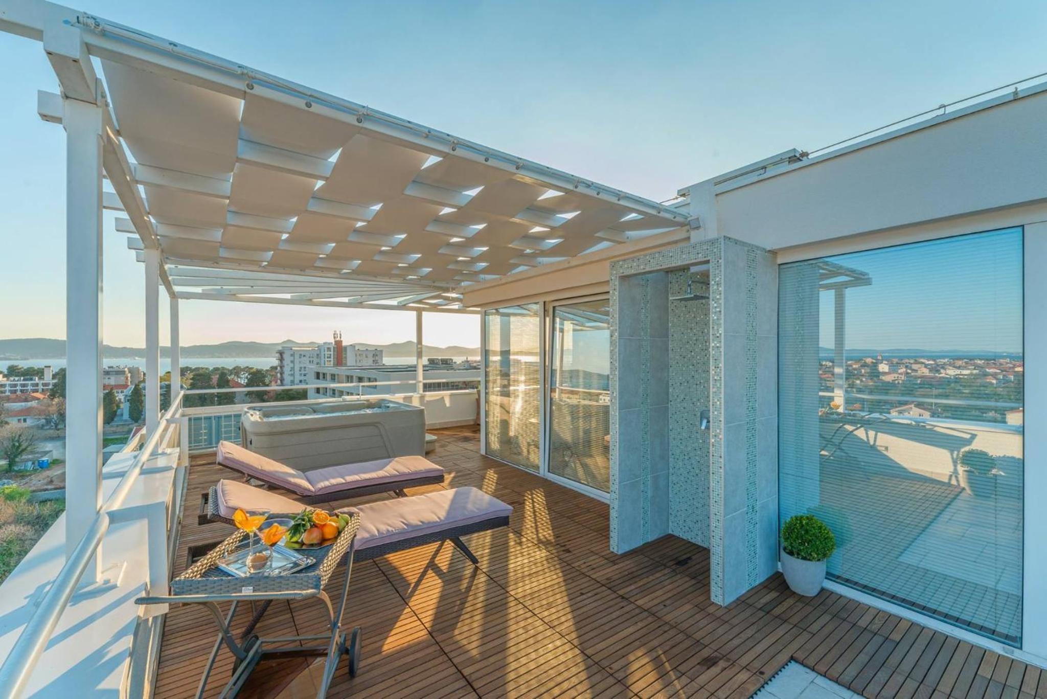 Sunset Penthouse Apartment with Jacuzzi and Seaview view 5