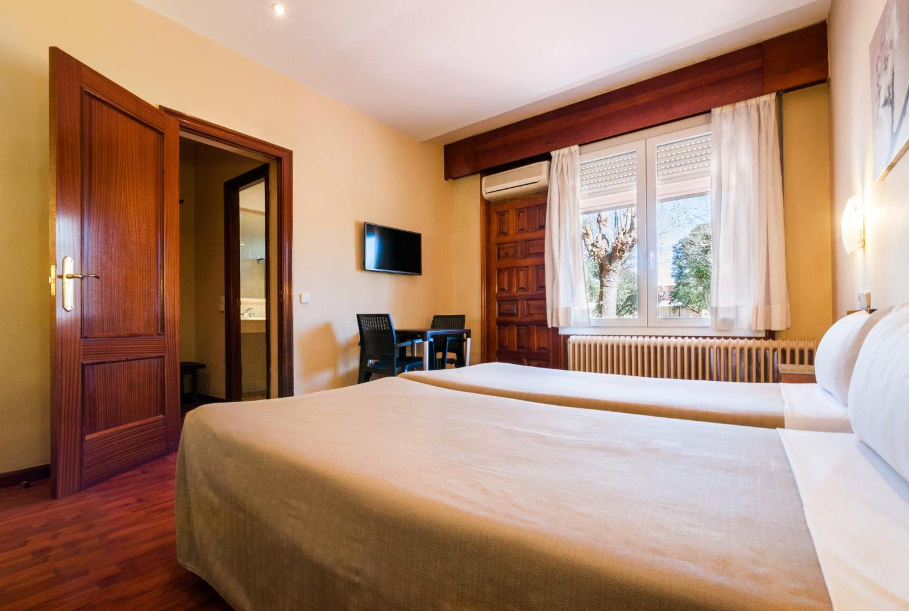 Getafe Vacations - Hotel Los Olivos - Property Image 10