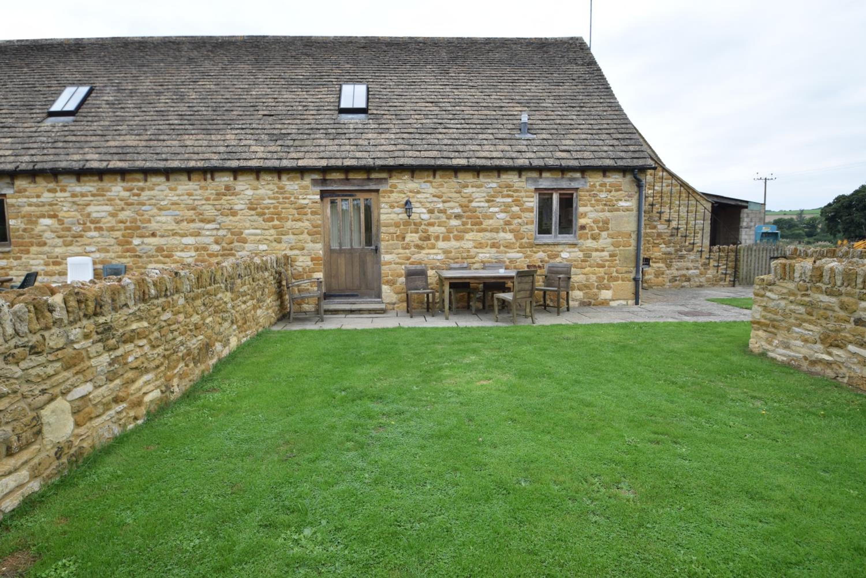 The Warren - Ash Farm Cotswolds view 4