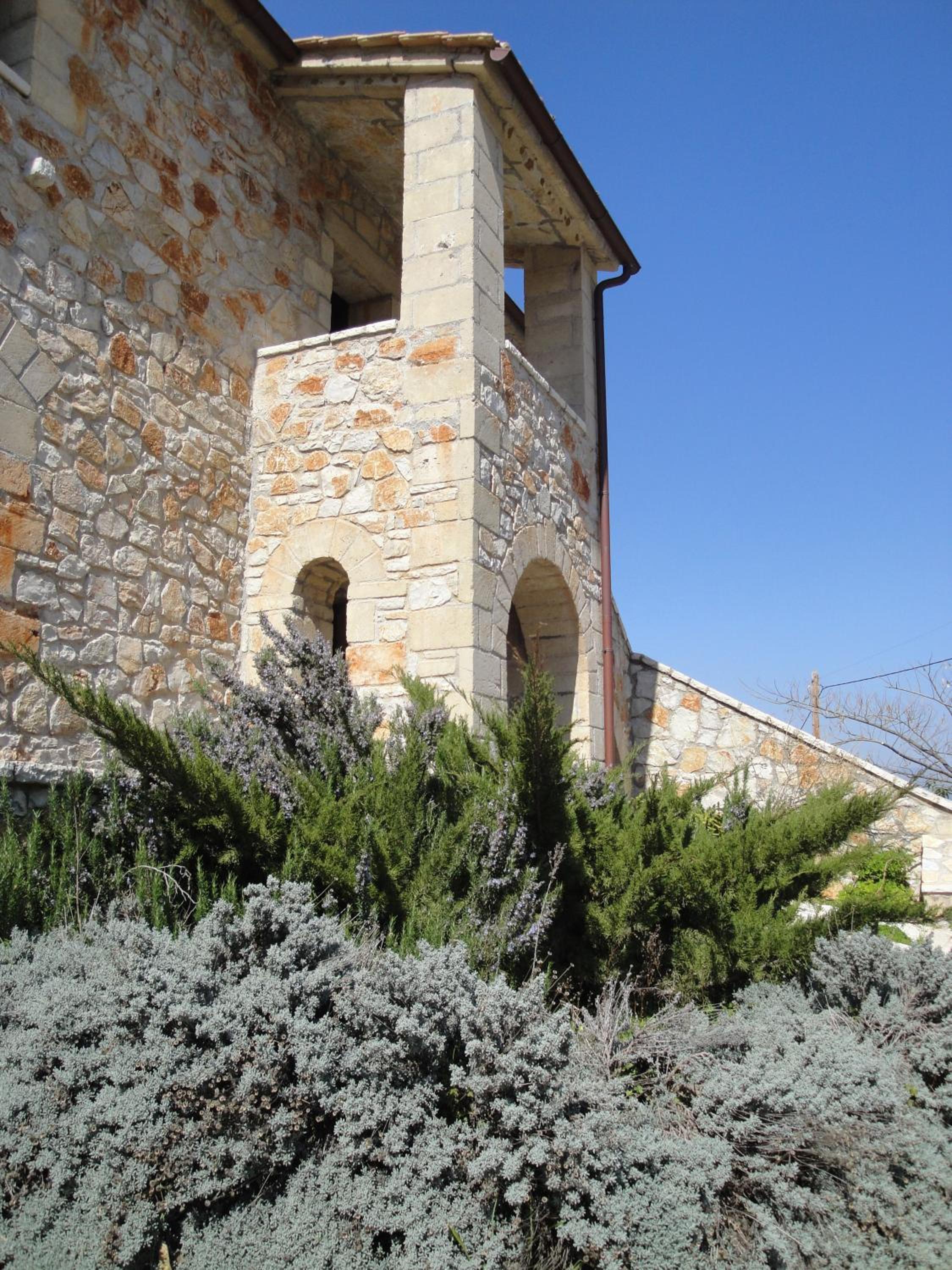 Klymeni Traditional Homes