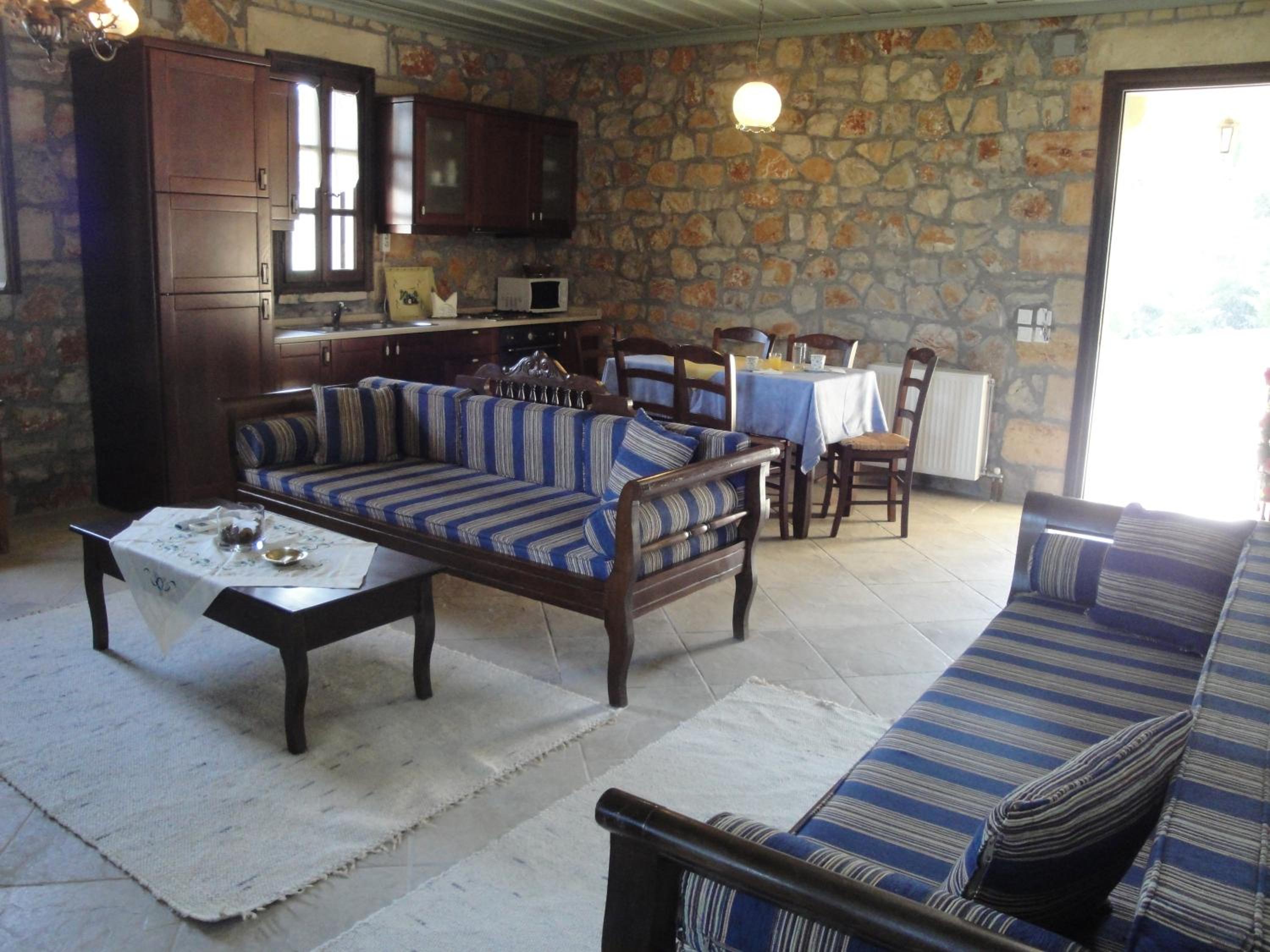 Klymeni Traditional Homes