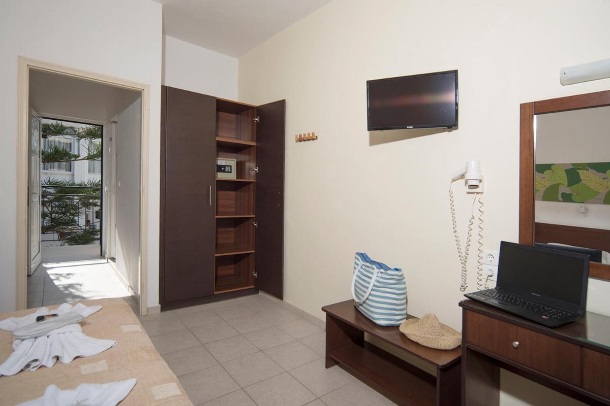 Metaxa Apartments