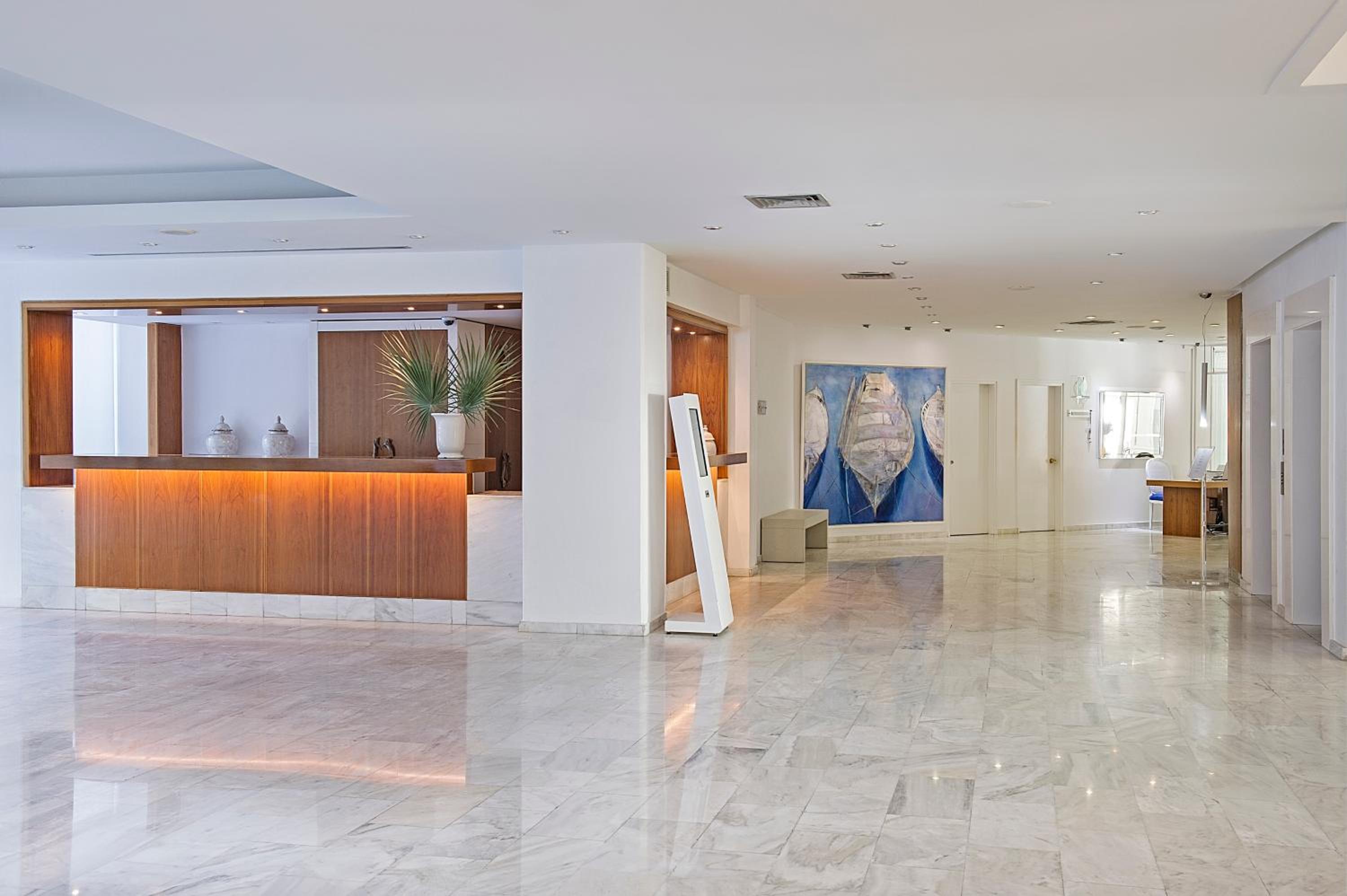 Grecian Sands Hotel — photo 78