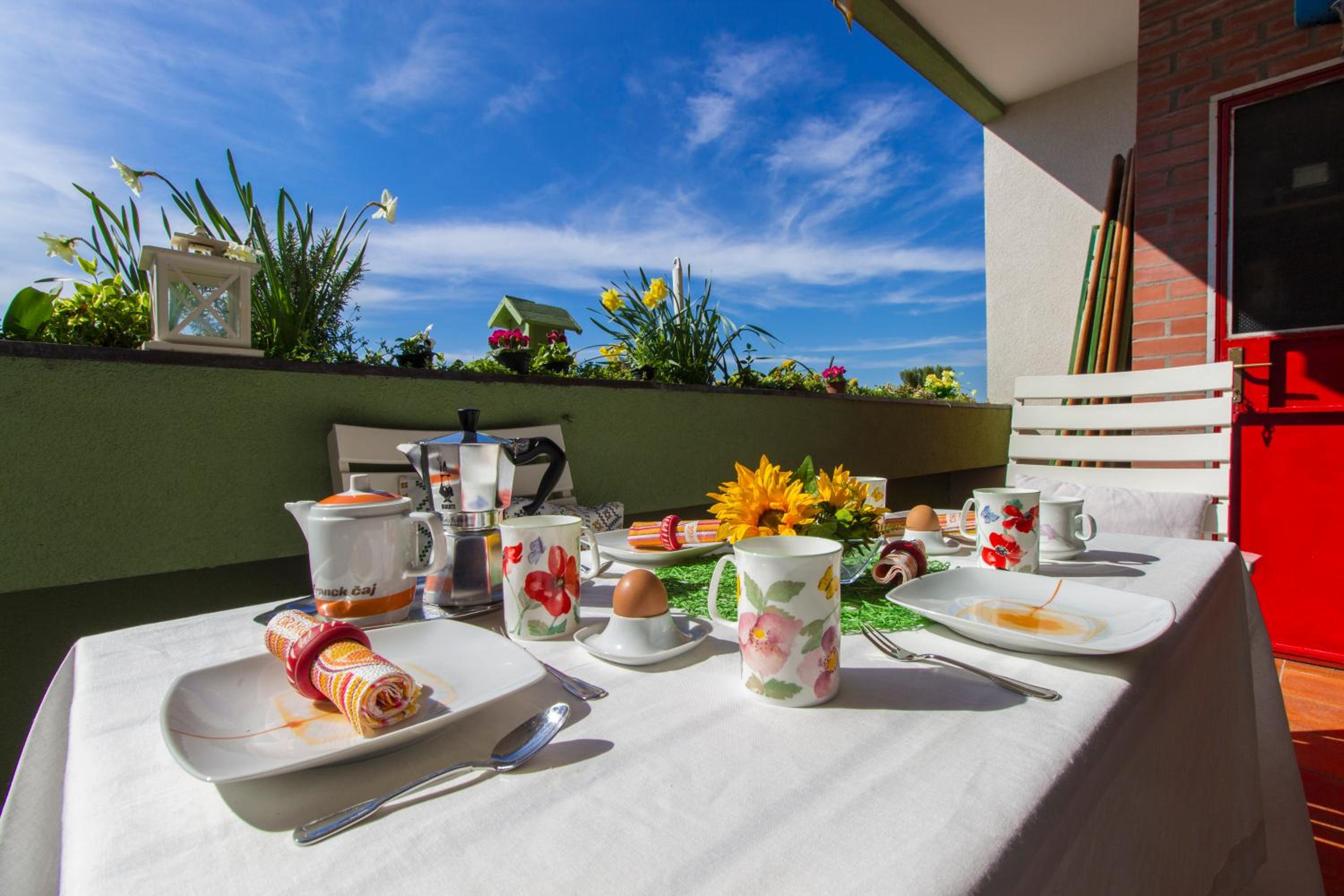 Moonshine apartment with magnificent view view 4
