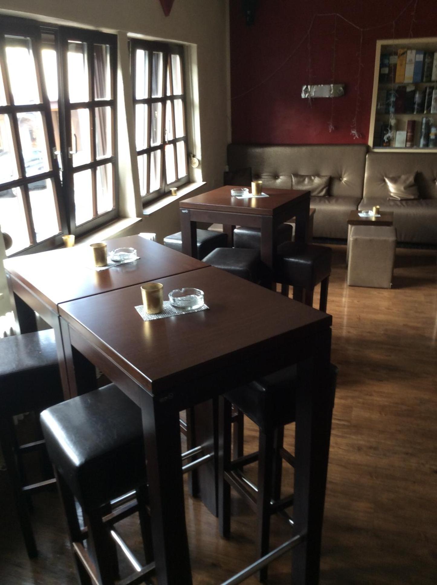 Alex -Lounge -Sportsbar -Smokerlounge
