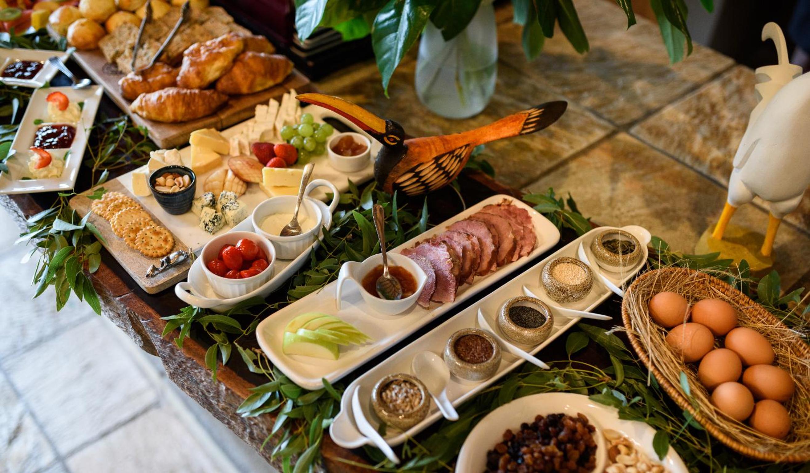 Khaya Ndlovu Safari Manor