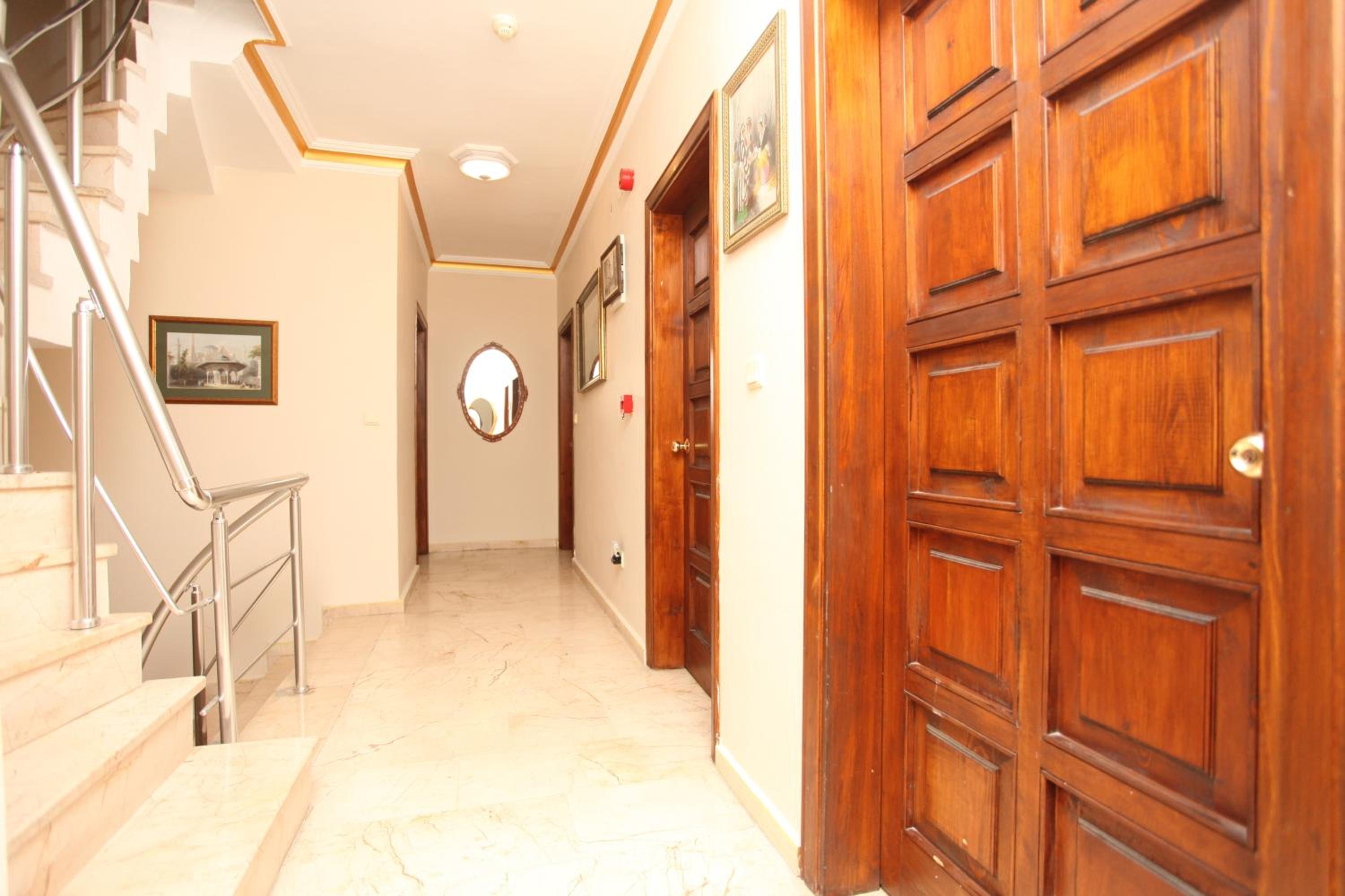 Gul Sultan Hotel