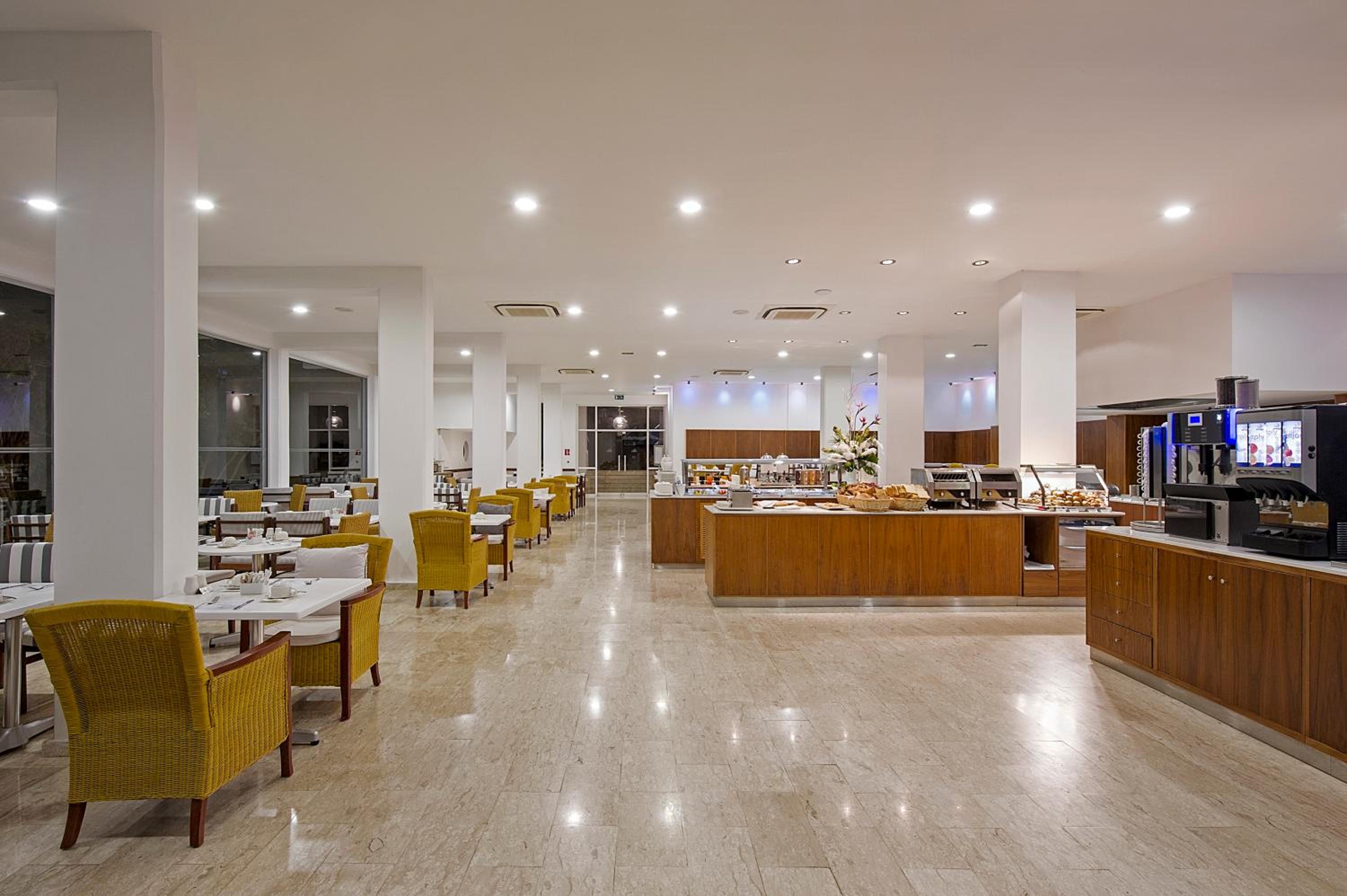Grecian Sands Hotel — photo 44