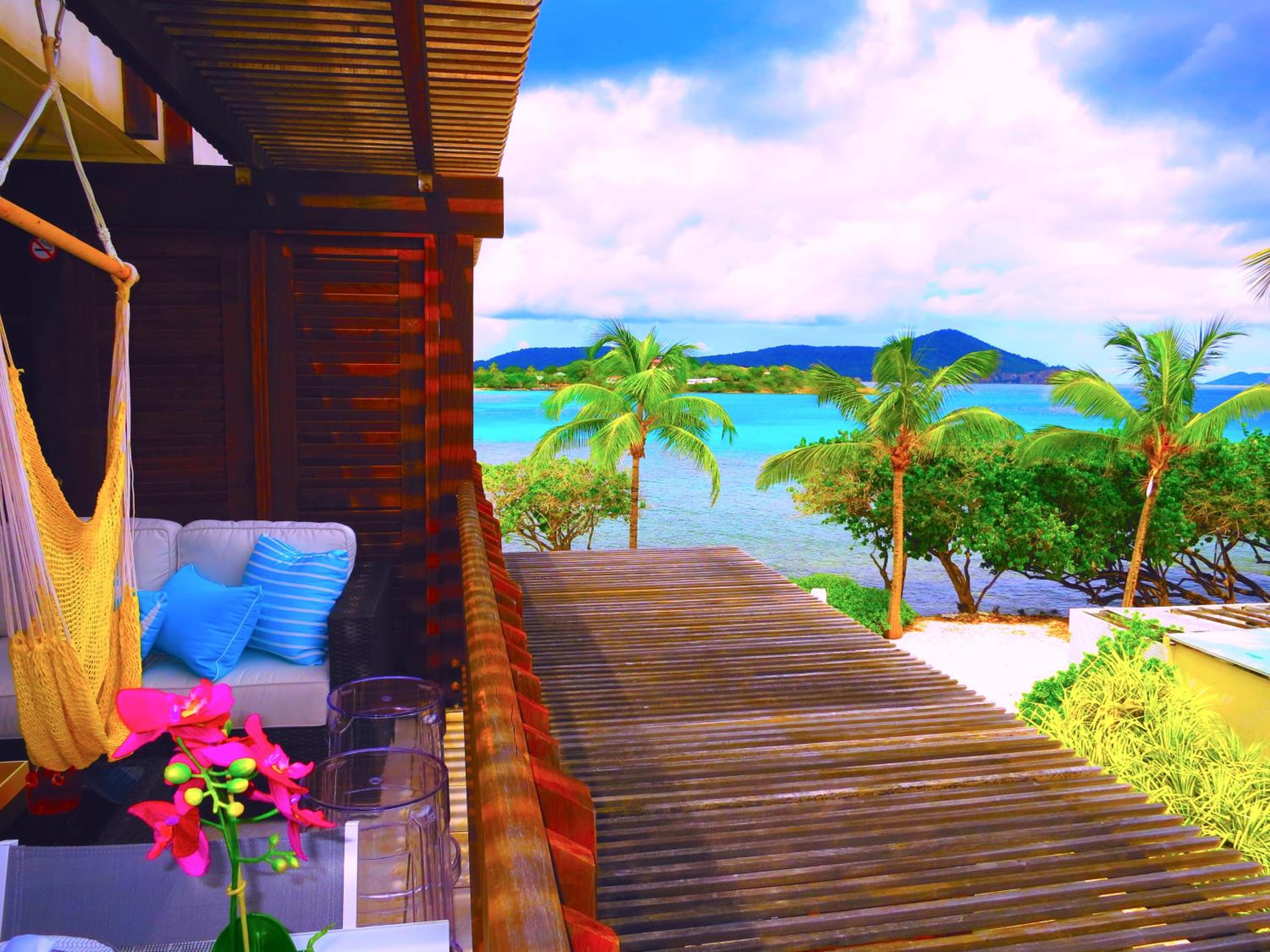 Luxury Beachfront Duplex Villa on Sapphire Beach IV
