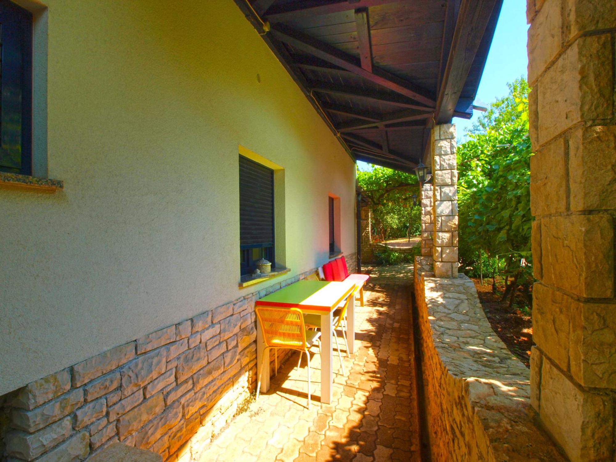 Photo 44