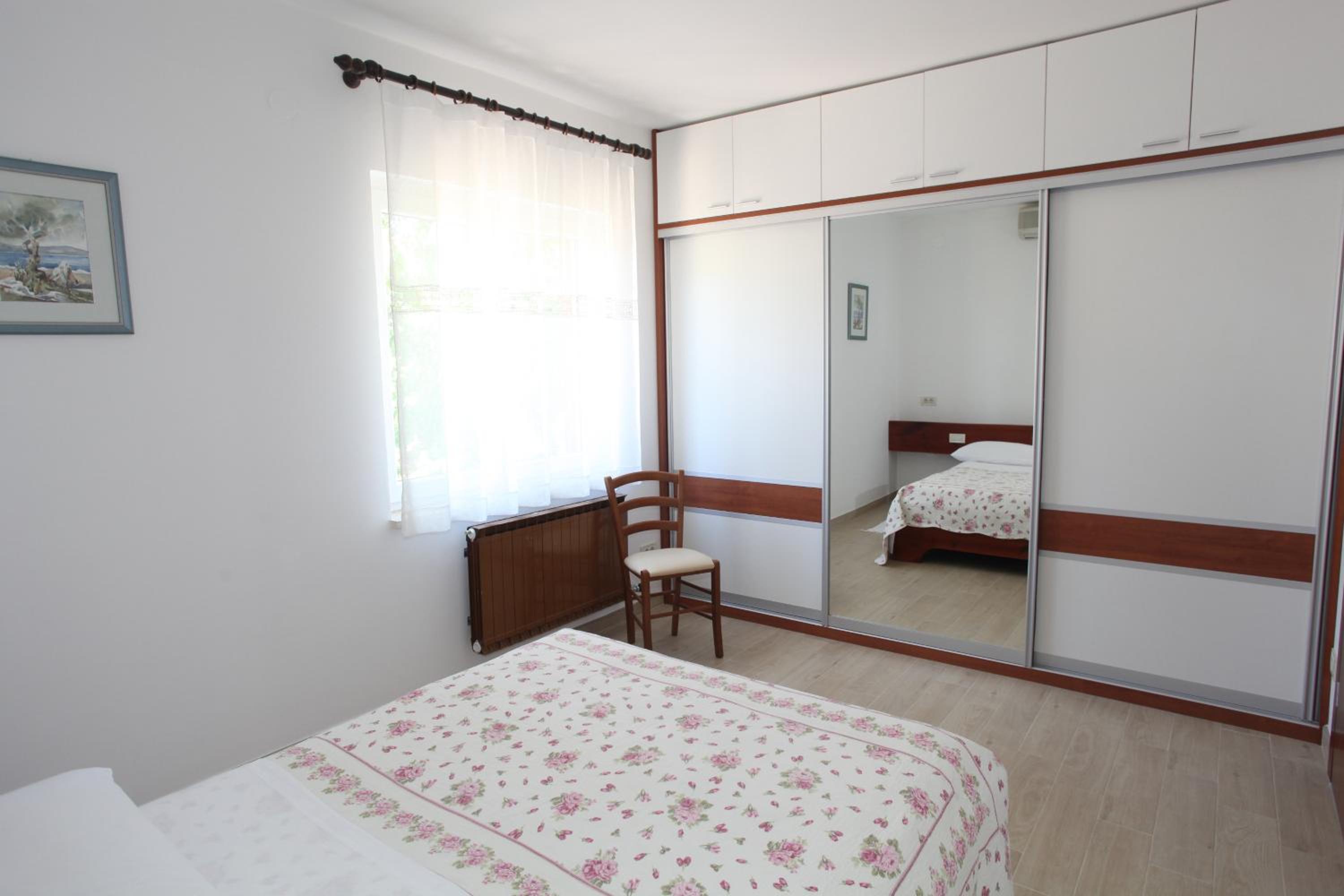 Cres Sučić Apartments