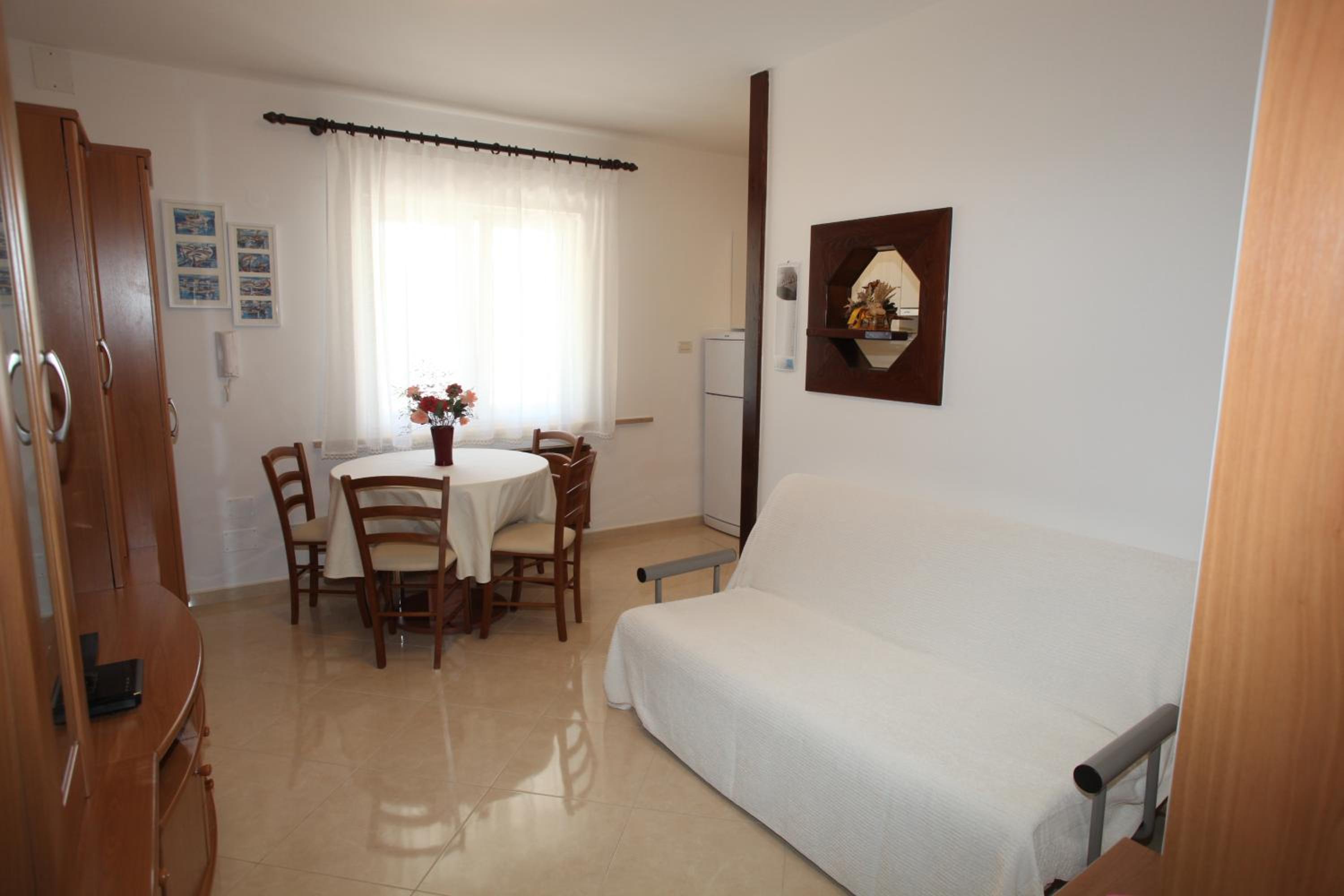 Cres Sučić Apartments
