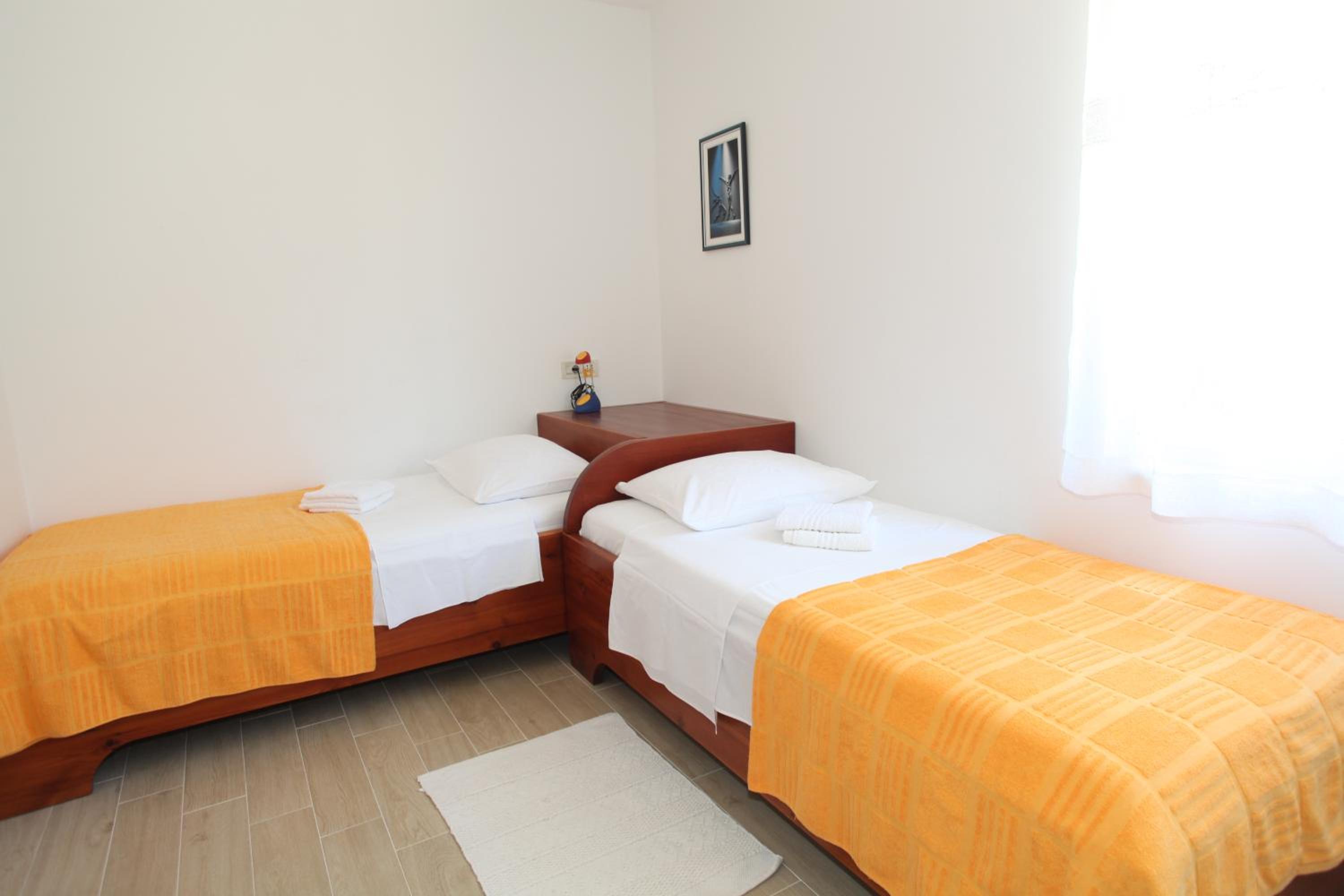 Cres Sučić Apartments