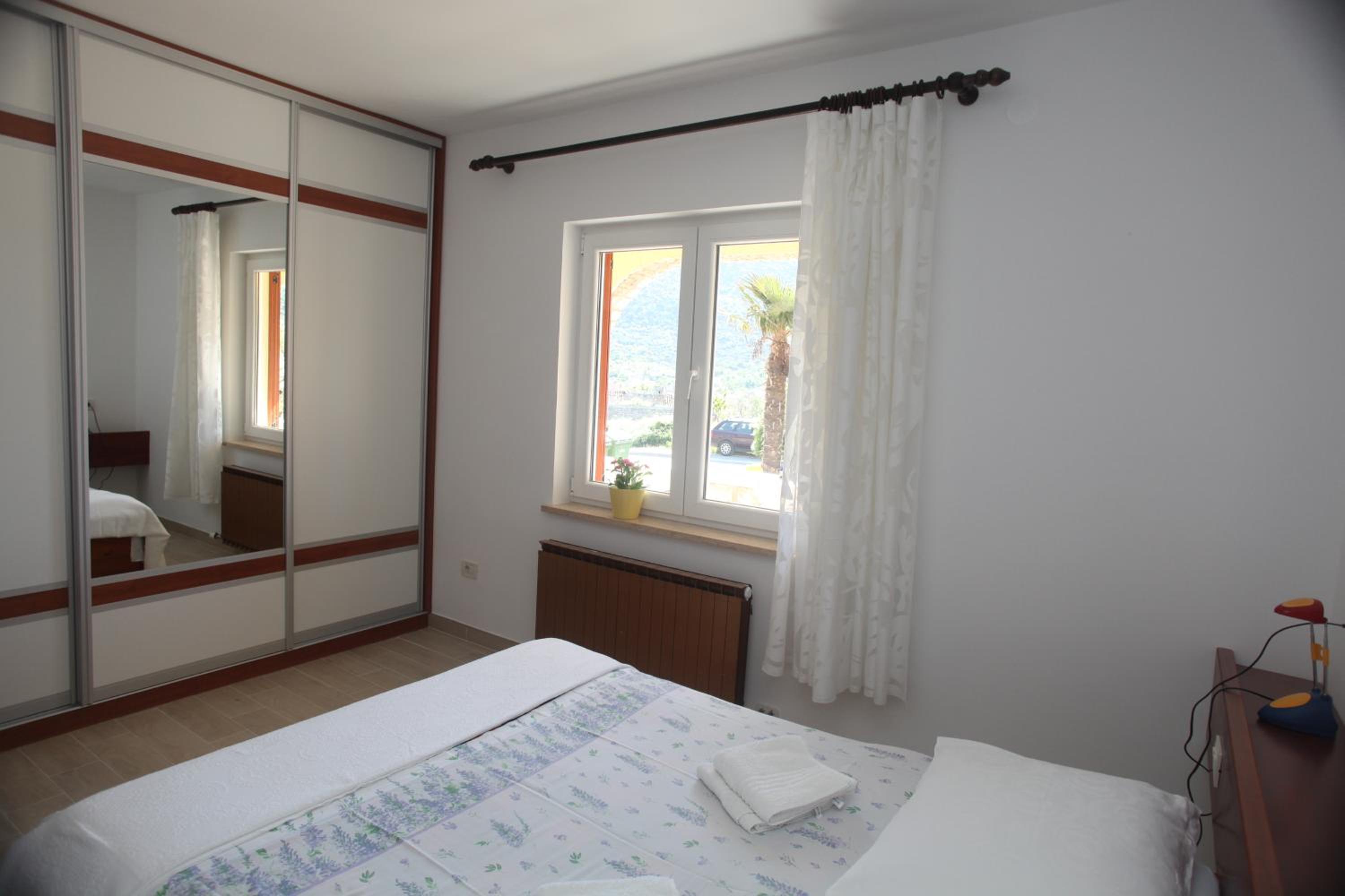 Cres Sučić Apartments