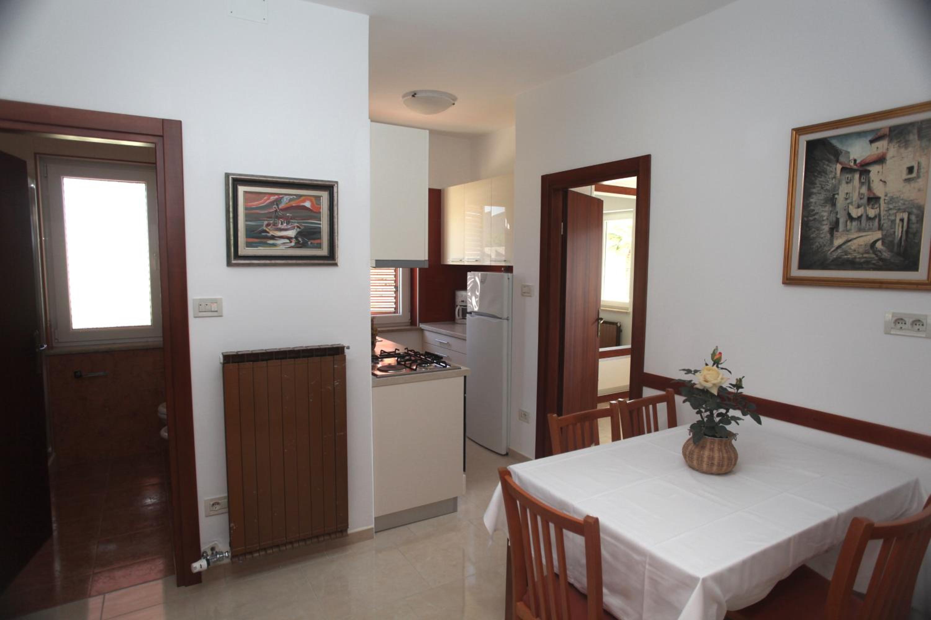 Cres Sučić Apartments