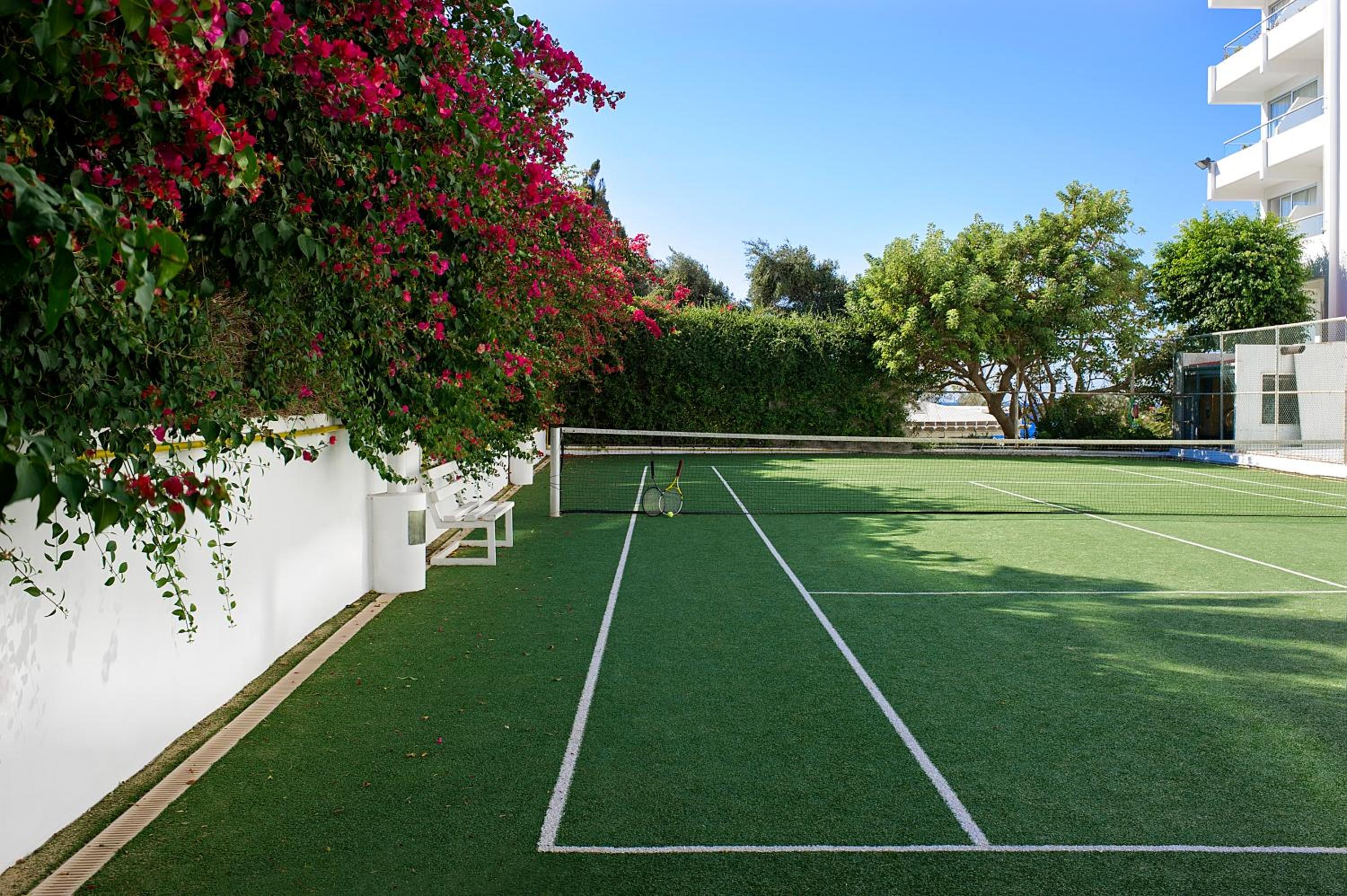 Grecian Sands Hotel — photo 58