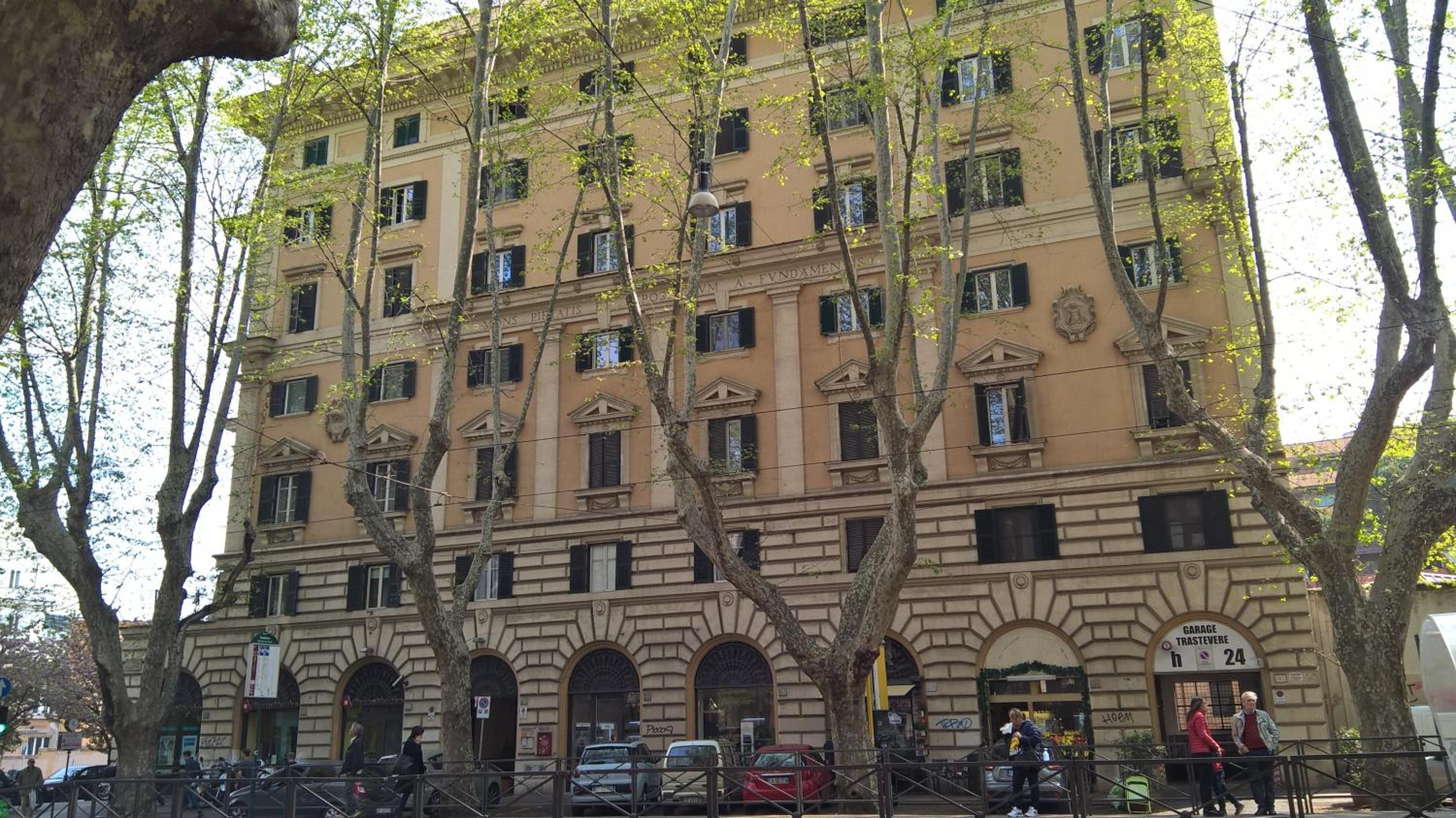 Capital Flat 9/b