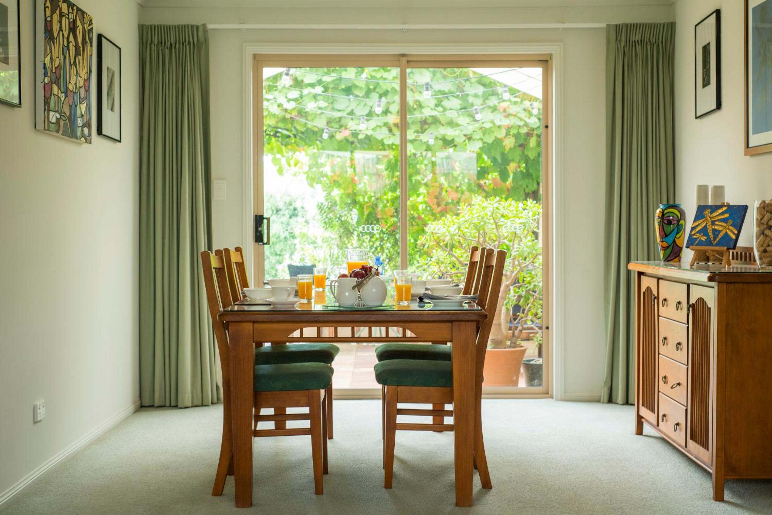 Bellevue Bed & Breakfast - Image 2