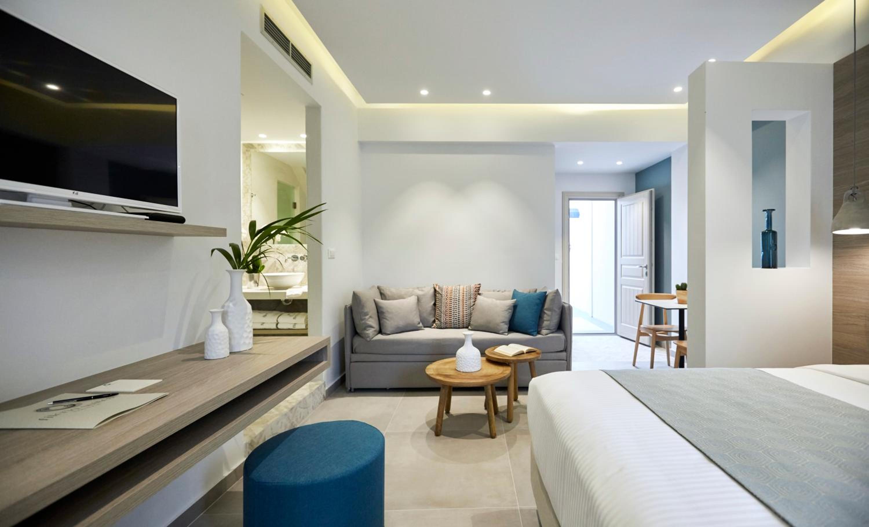 Oia Vacations - Fileria Suites - Property Image 5