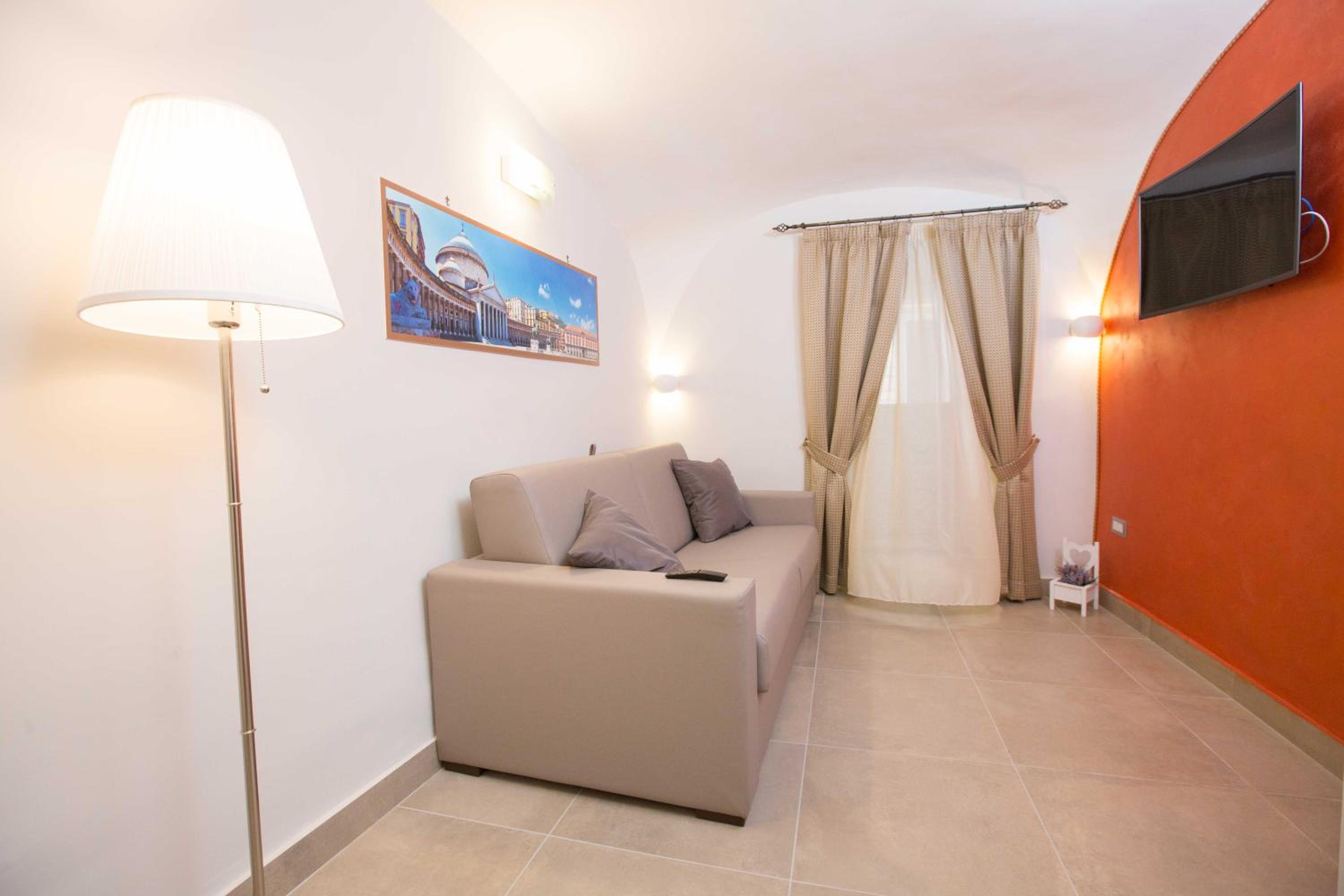 Chiaia Suites