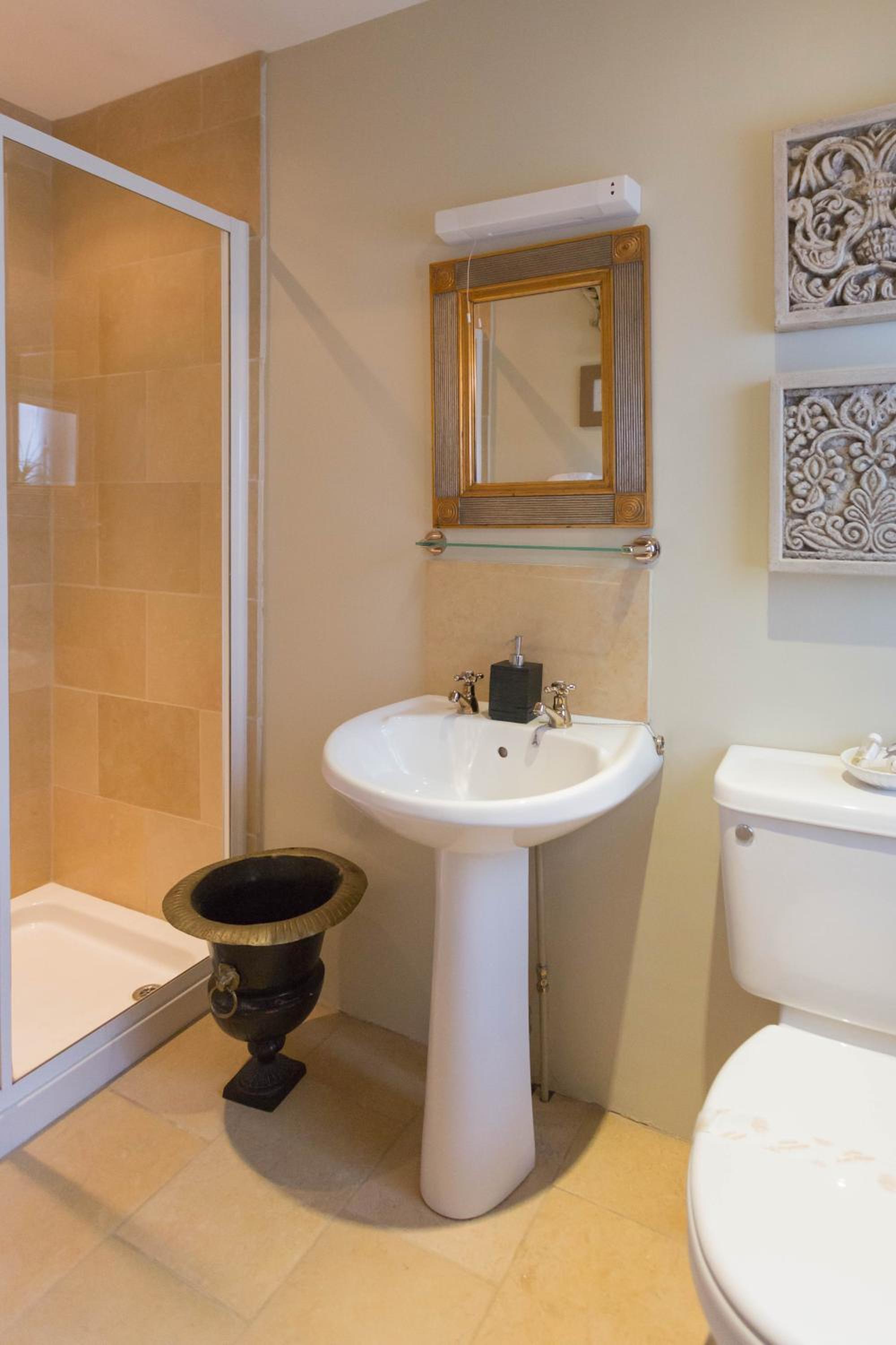 Devizes Vacations - Blounts Court Farm - Property Image 2