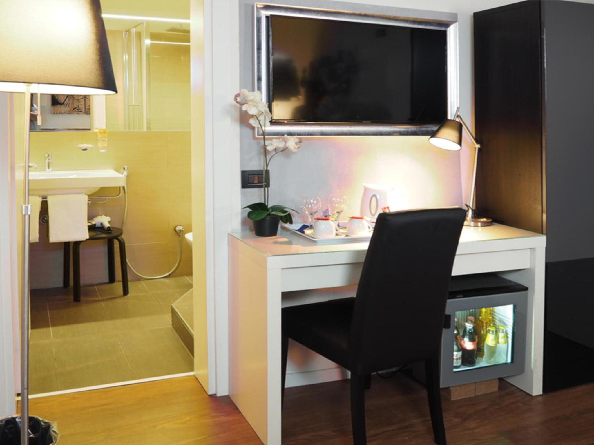 hotel room