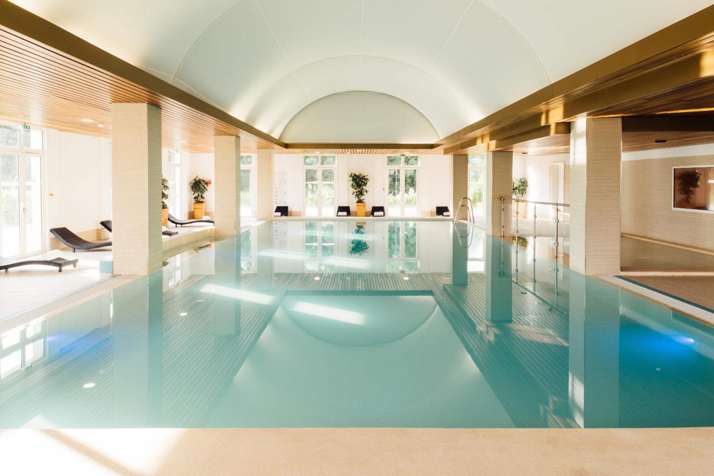 Magny-le-Hongre Vacations - Grand Magic Hotel Marne La Vallee - Property Image 1