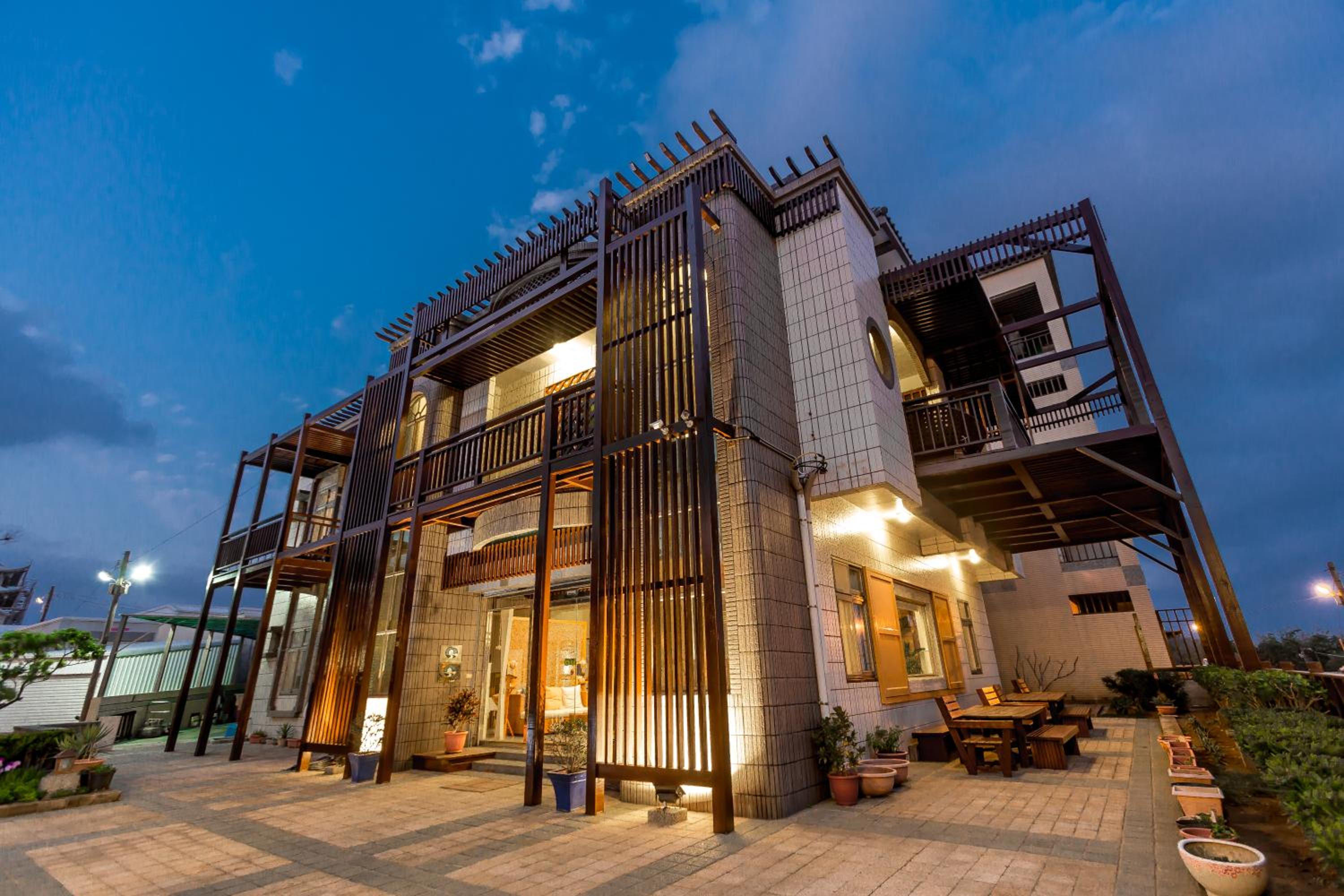 Beachcastle & Sea View Villa