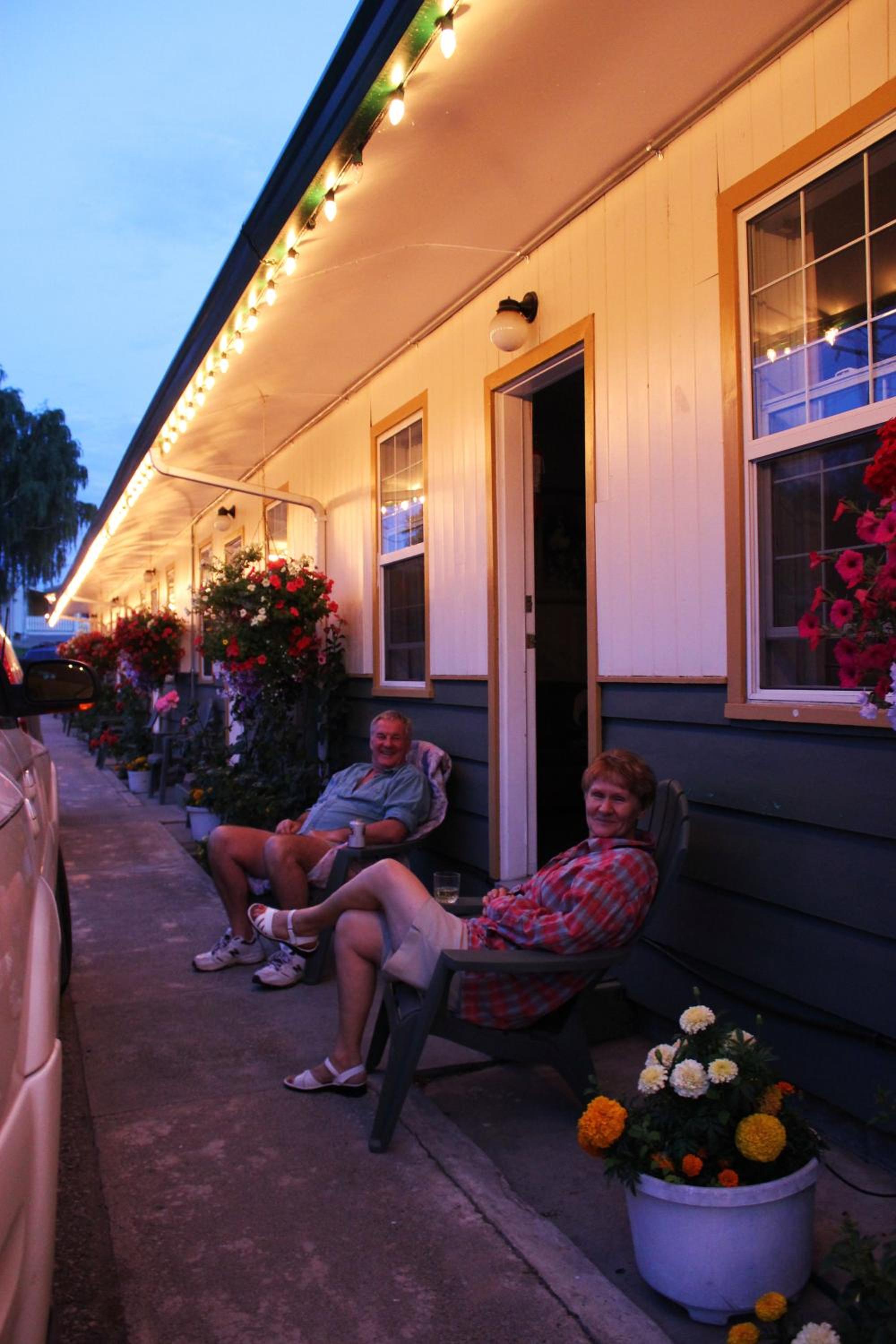 Boundary Motel