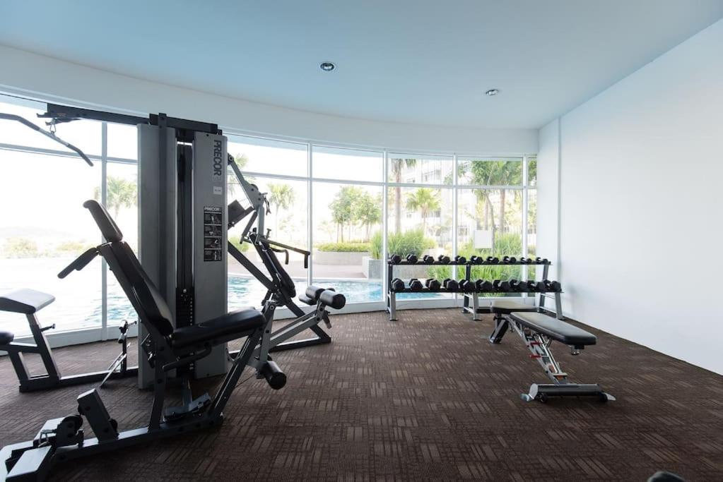 Palm Armada Residence Free Parking and Netflix photo 6
