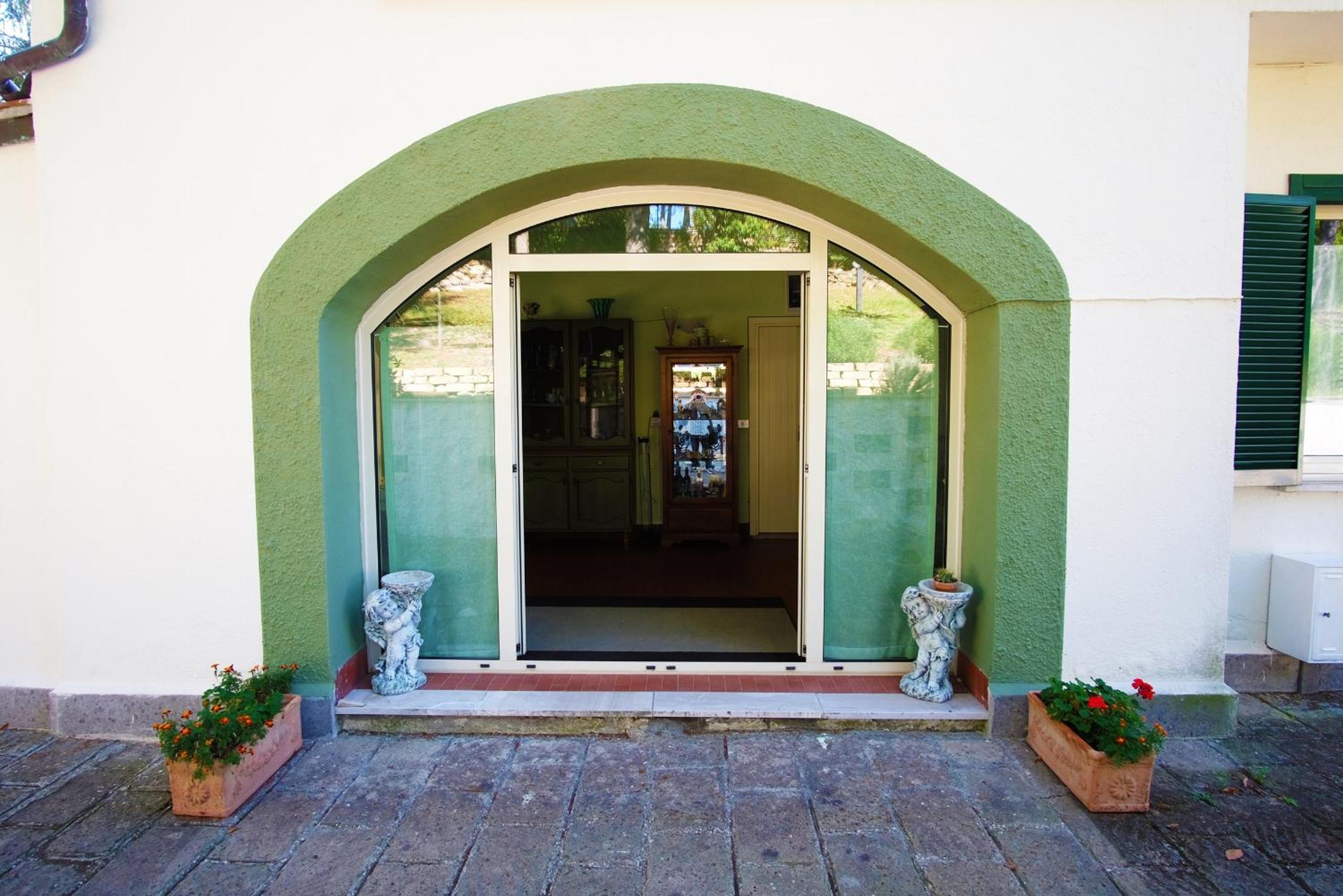 Photo 42