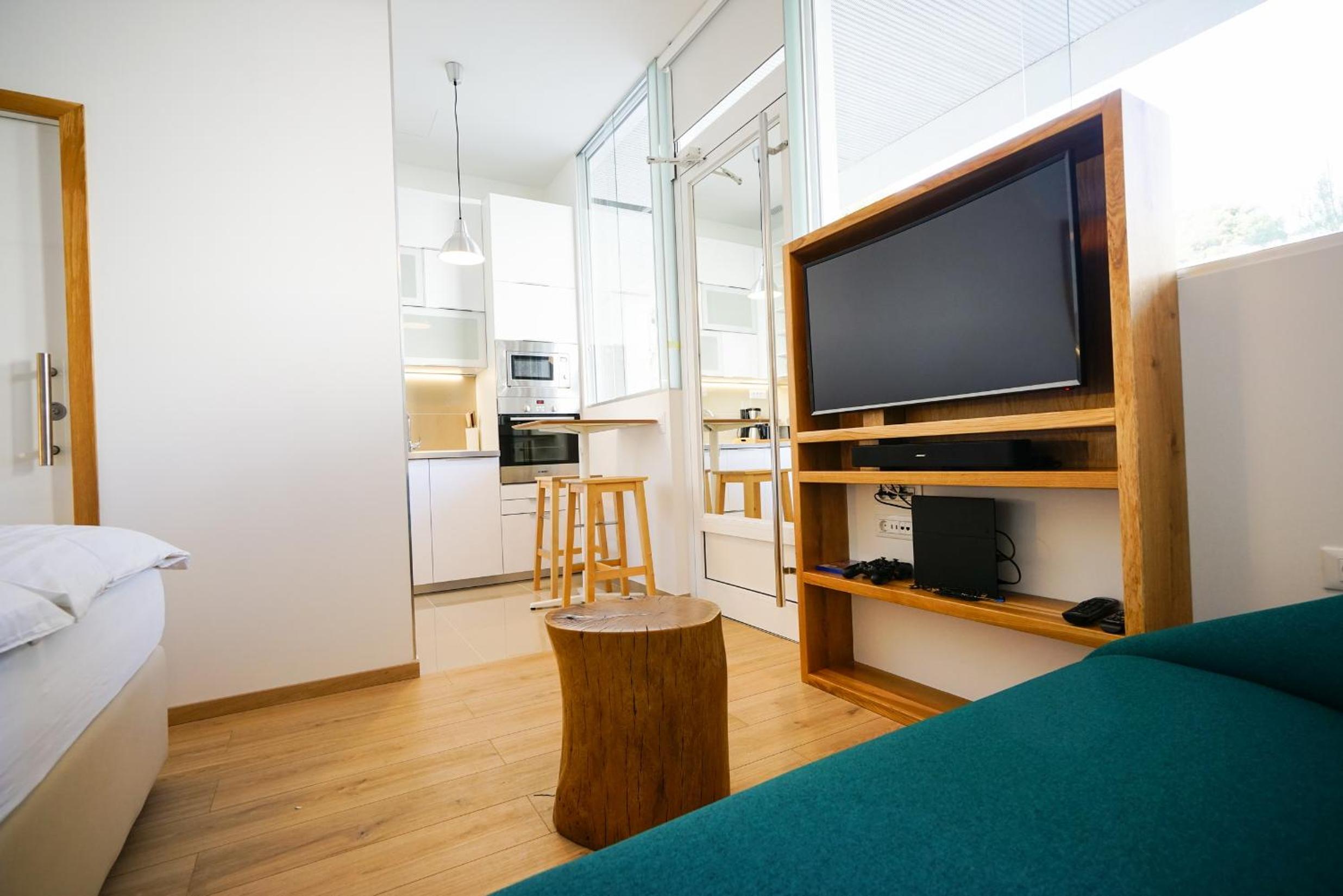 Destino City Apartments by Belmont Realty