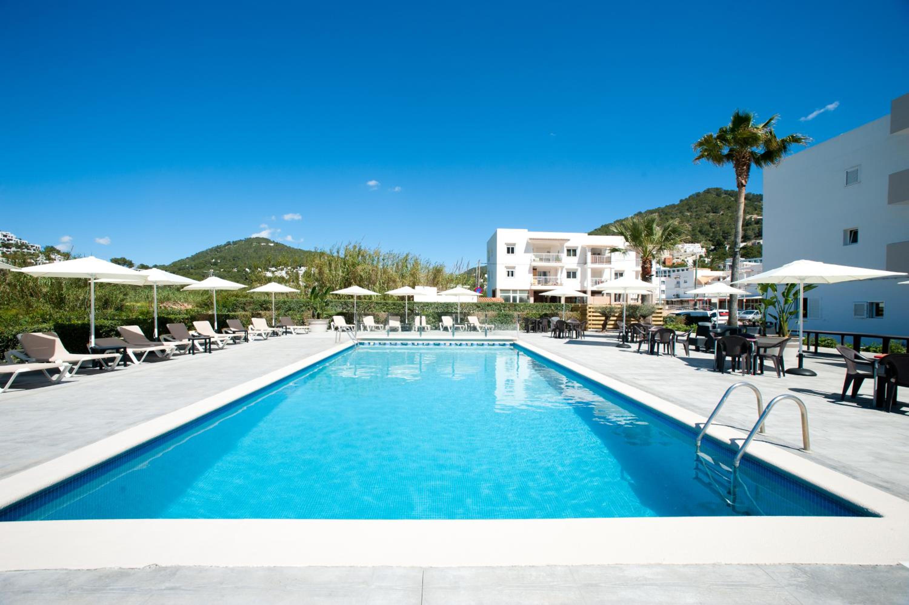 Apartamentos Ses Veles