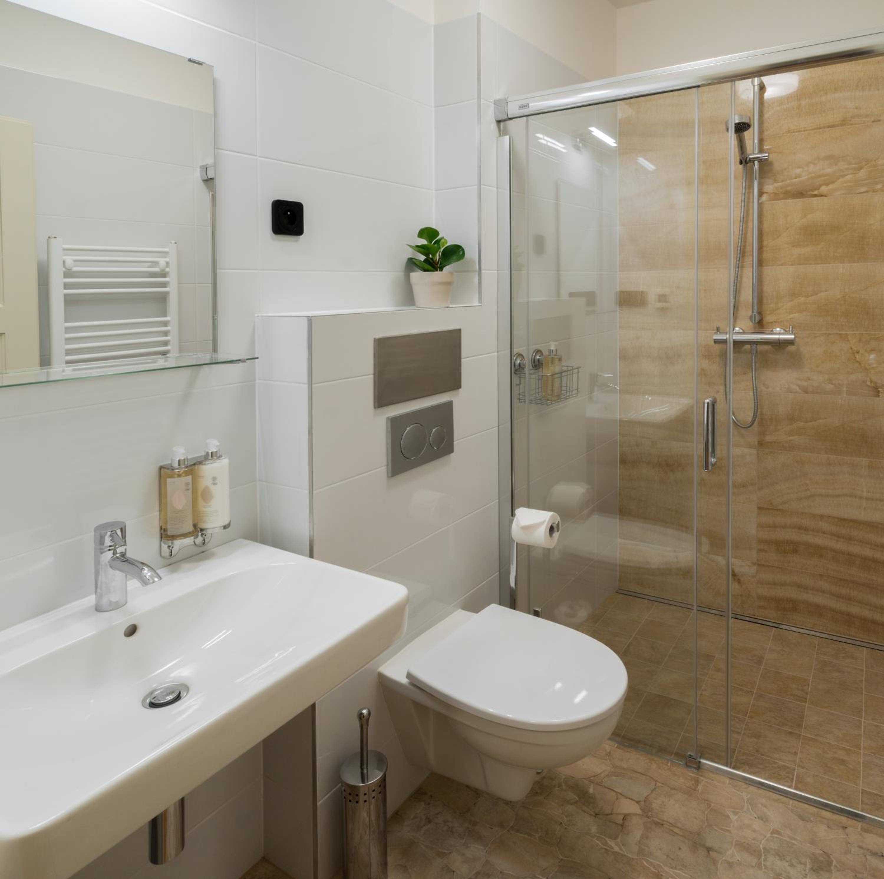 4 Trees Apartments by Adrez