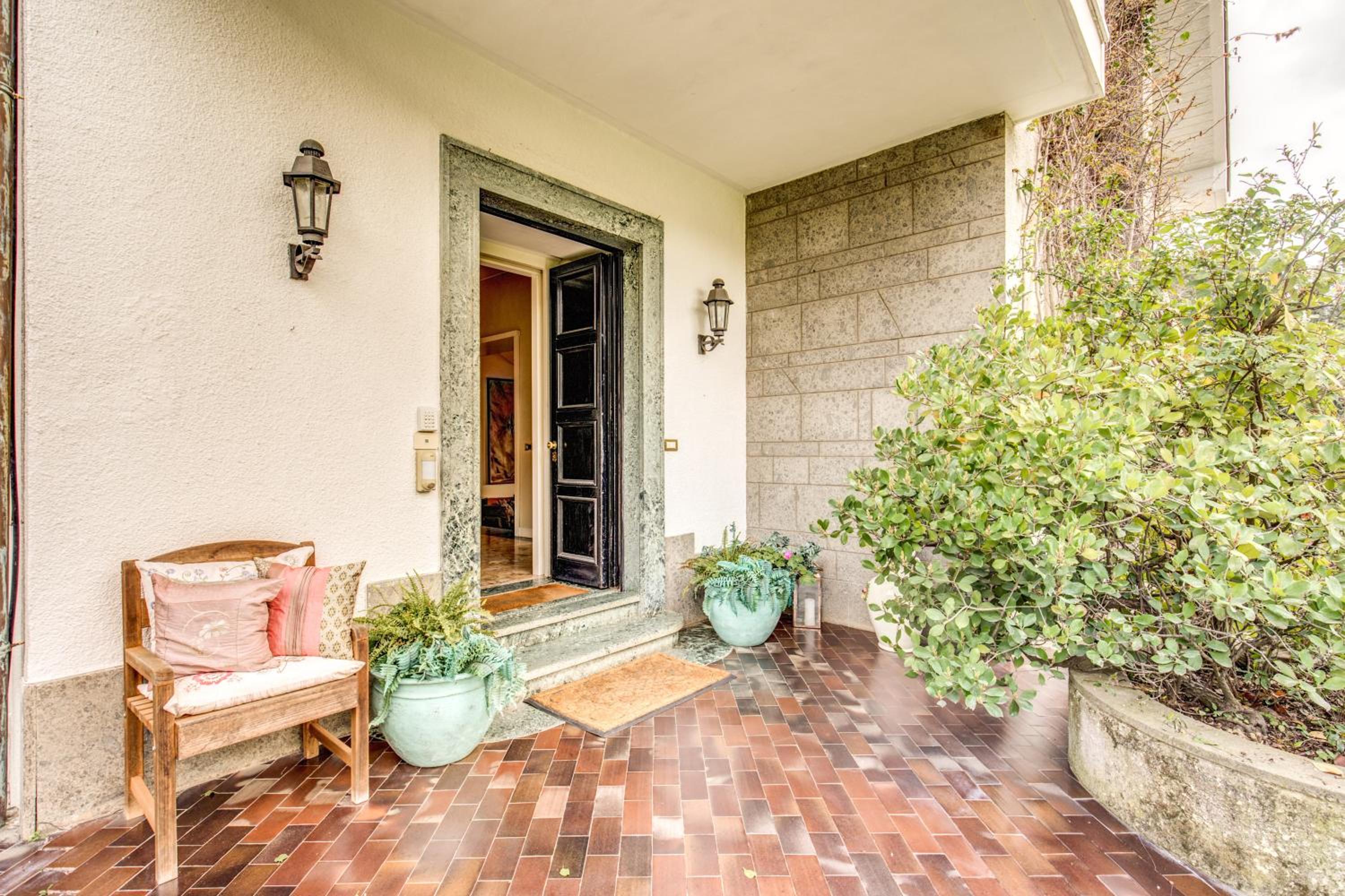 La Gaura Guest House