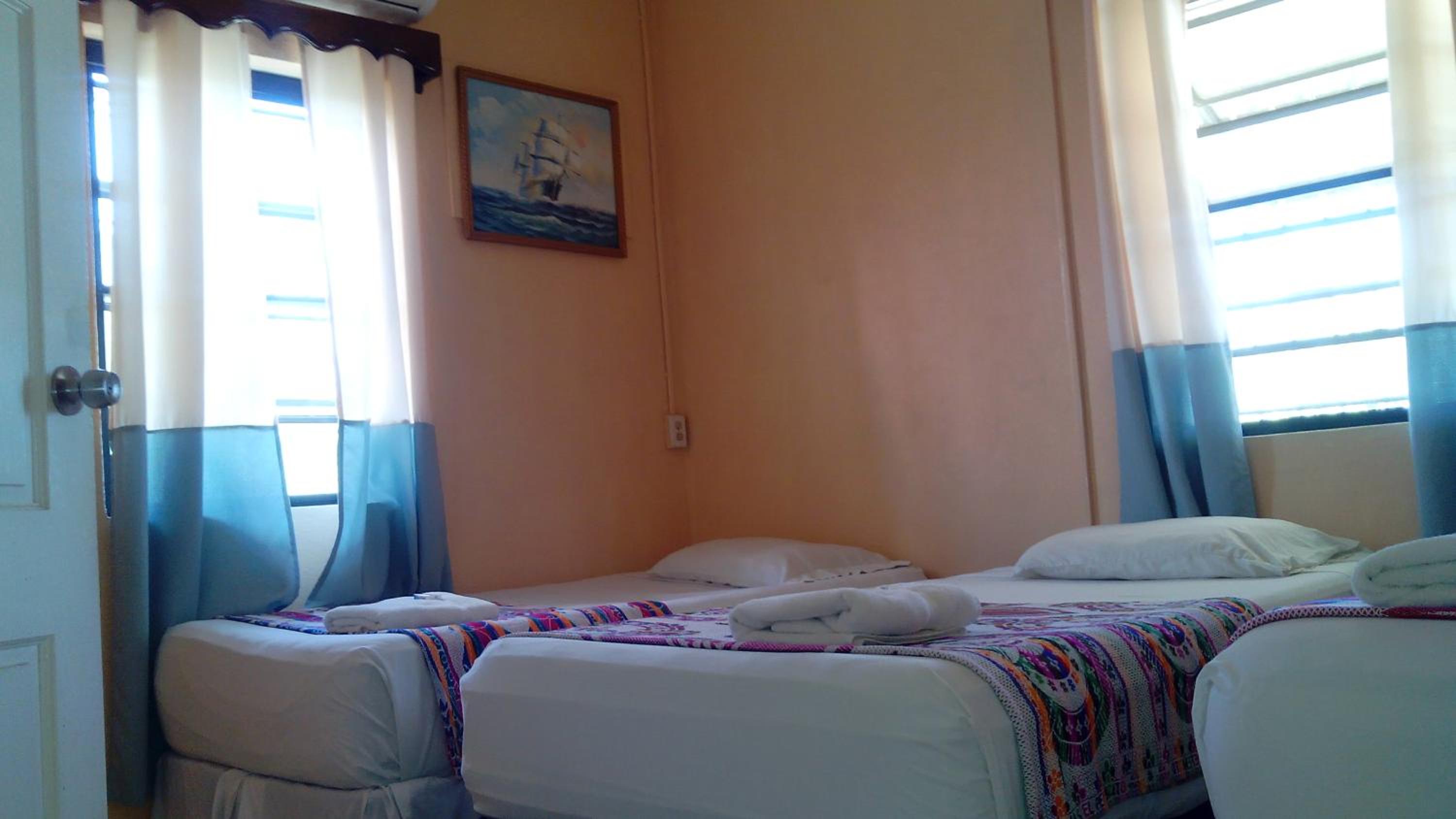 Don Santiago Guesthouse Downtown